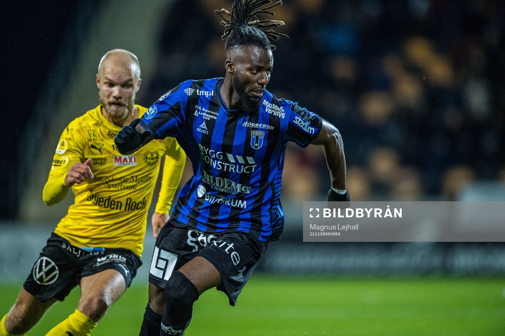 Sirius Joseph Colley och Mjällbys Viktor Gustafson