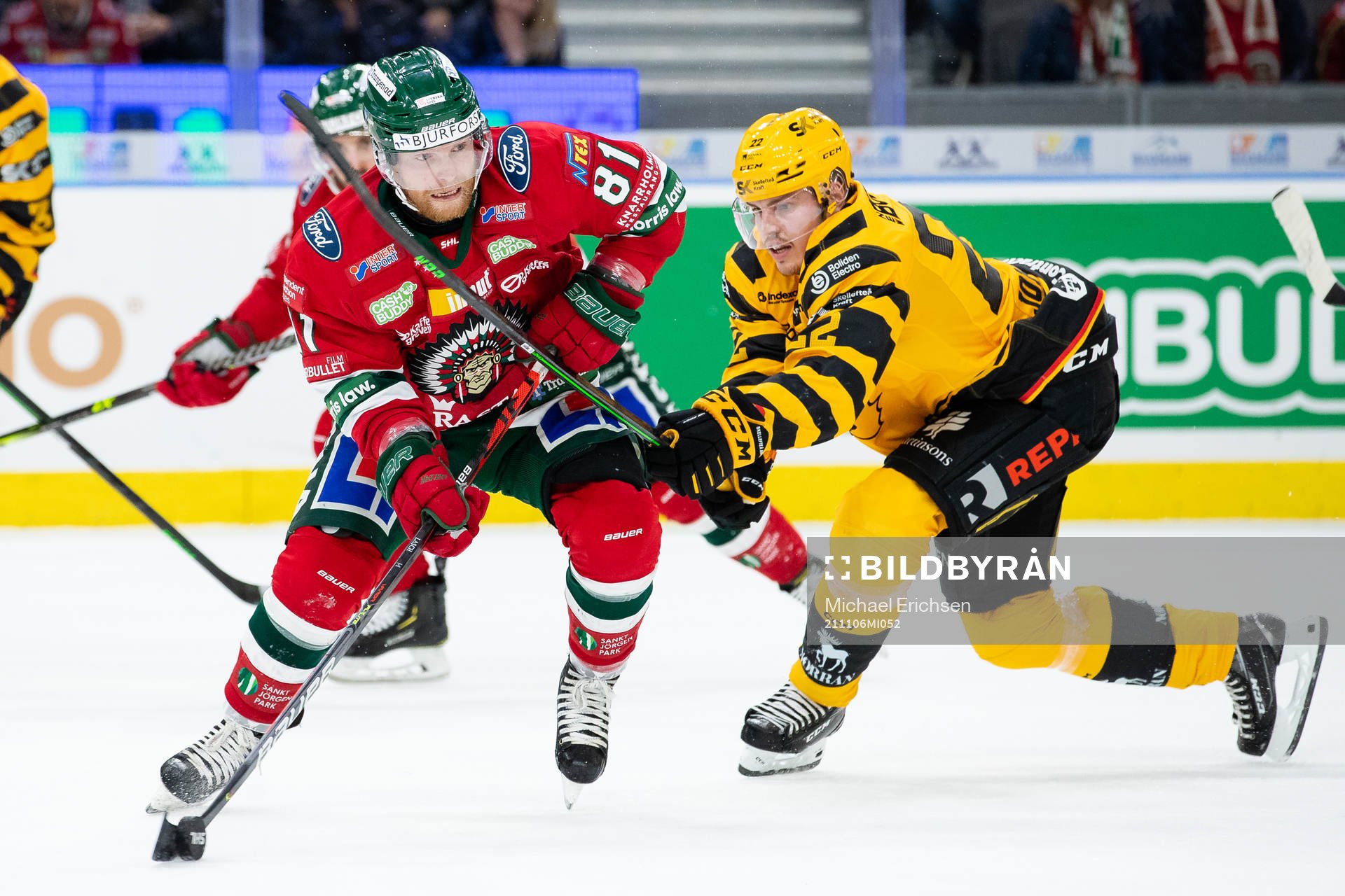 Frölundas Ryan Lasch och Skellefteås Jonathan Johnson