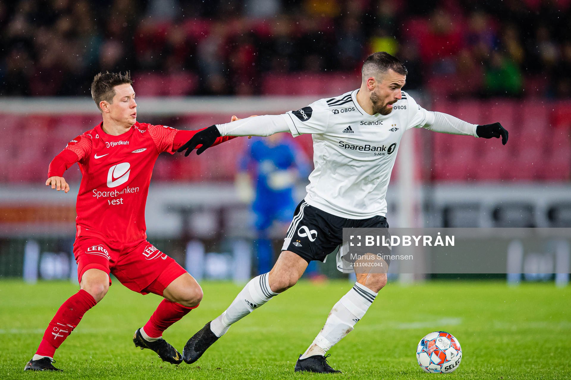 Mathias Knutsen Rasmussen of Brann and Dino Islamovic of