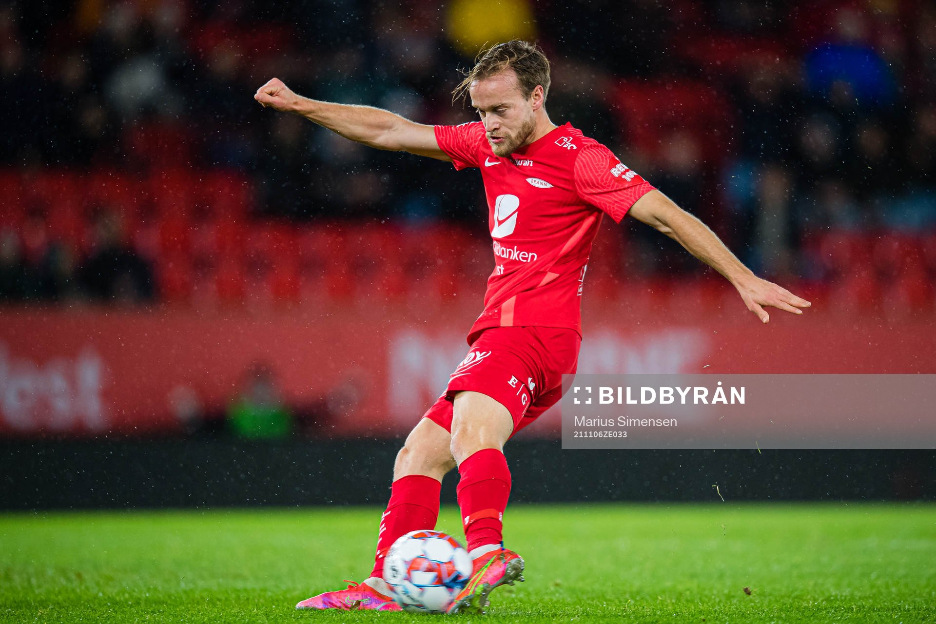 Bård Finne of Brann scores the 1-1 goal