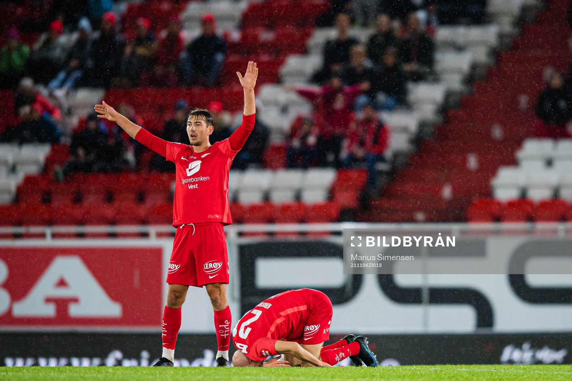 Fredrik Pallesen Knudsen of Brann and Ruben Kristiansen of