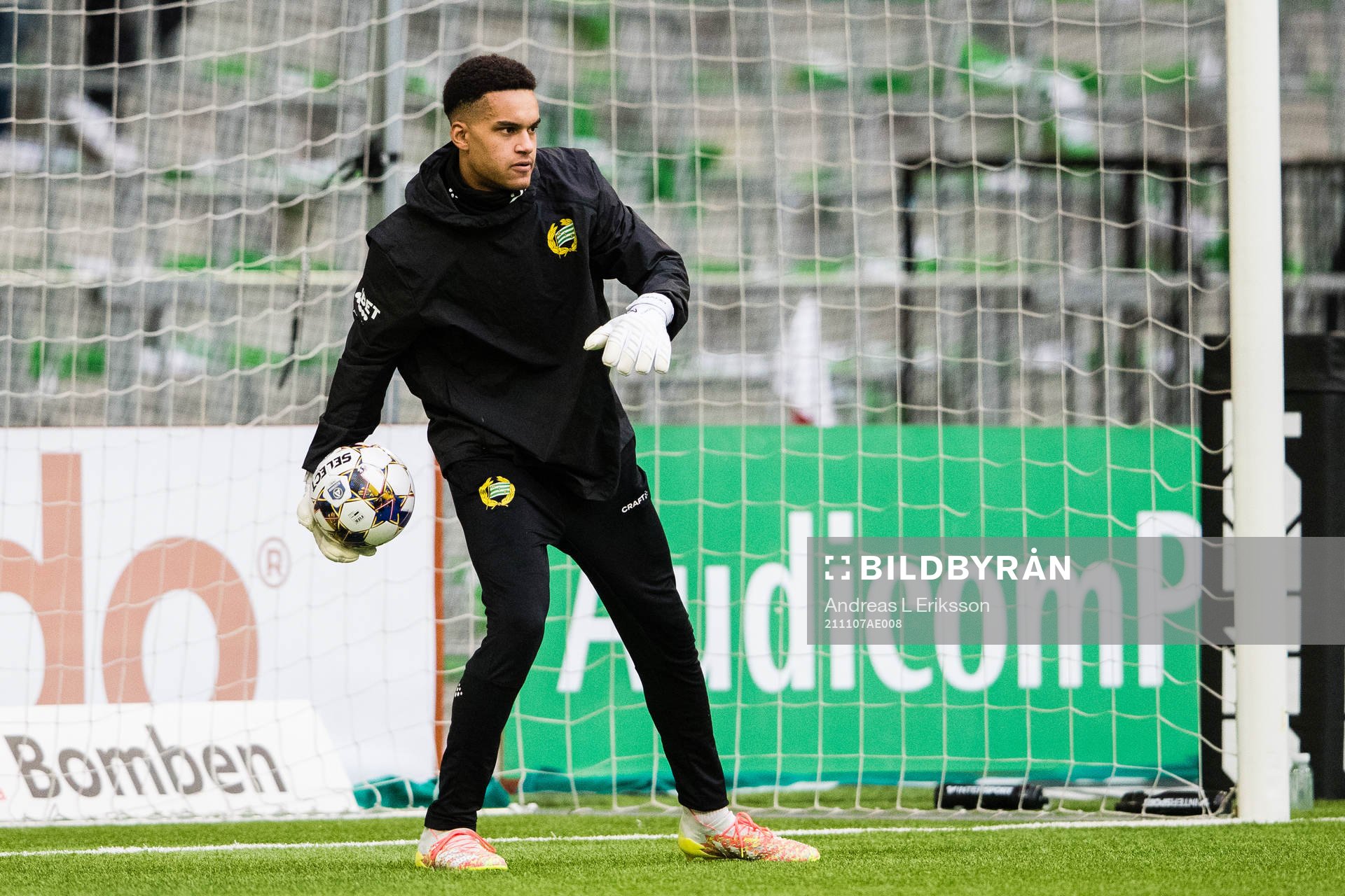 Hammarbys målvakt Oliver Dovin
