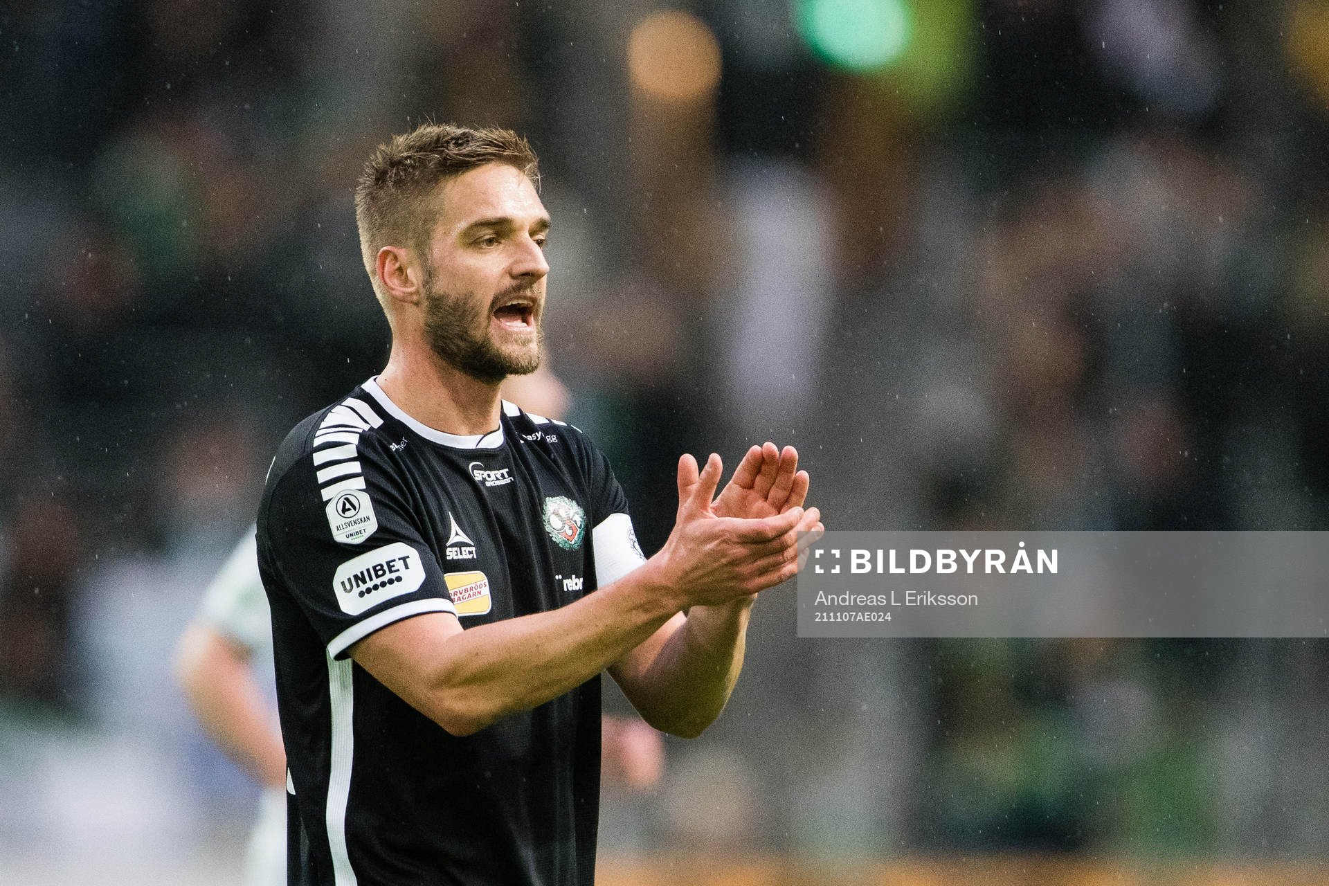 Örebros Johan Mårtensson jublar