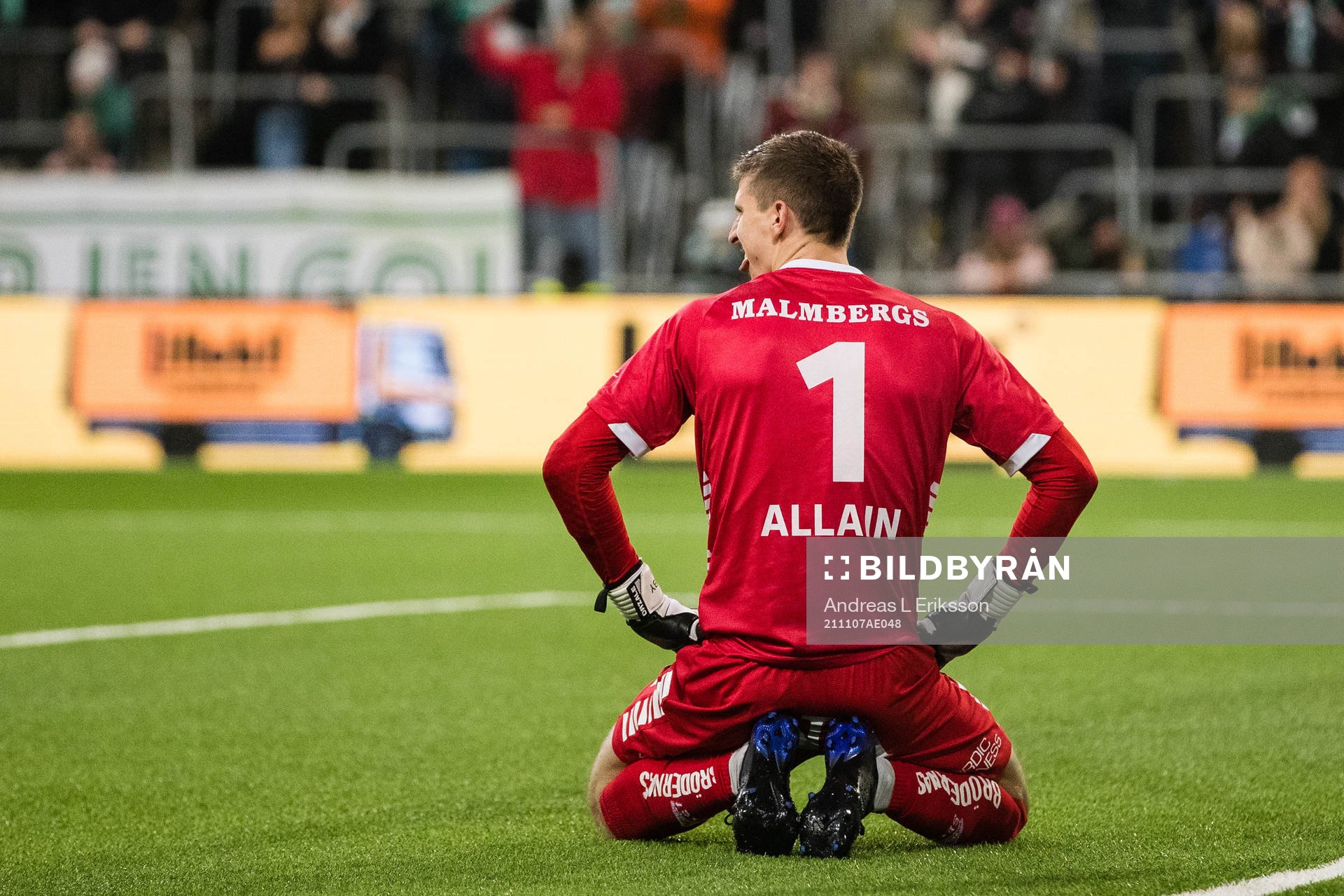 Örebros målvakt Bobby Allain deppar