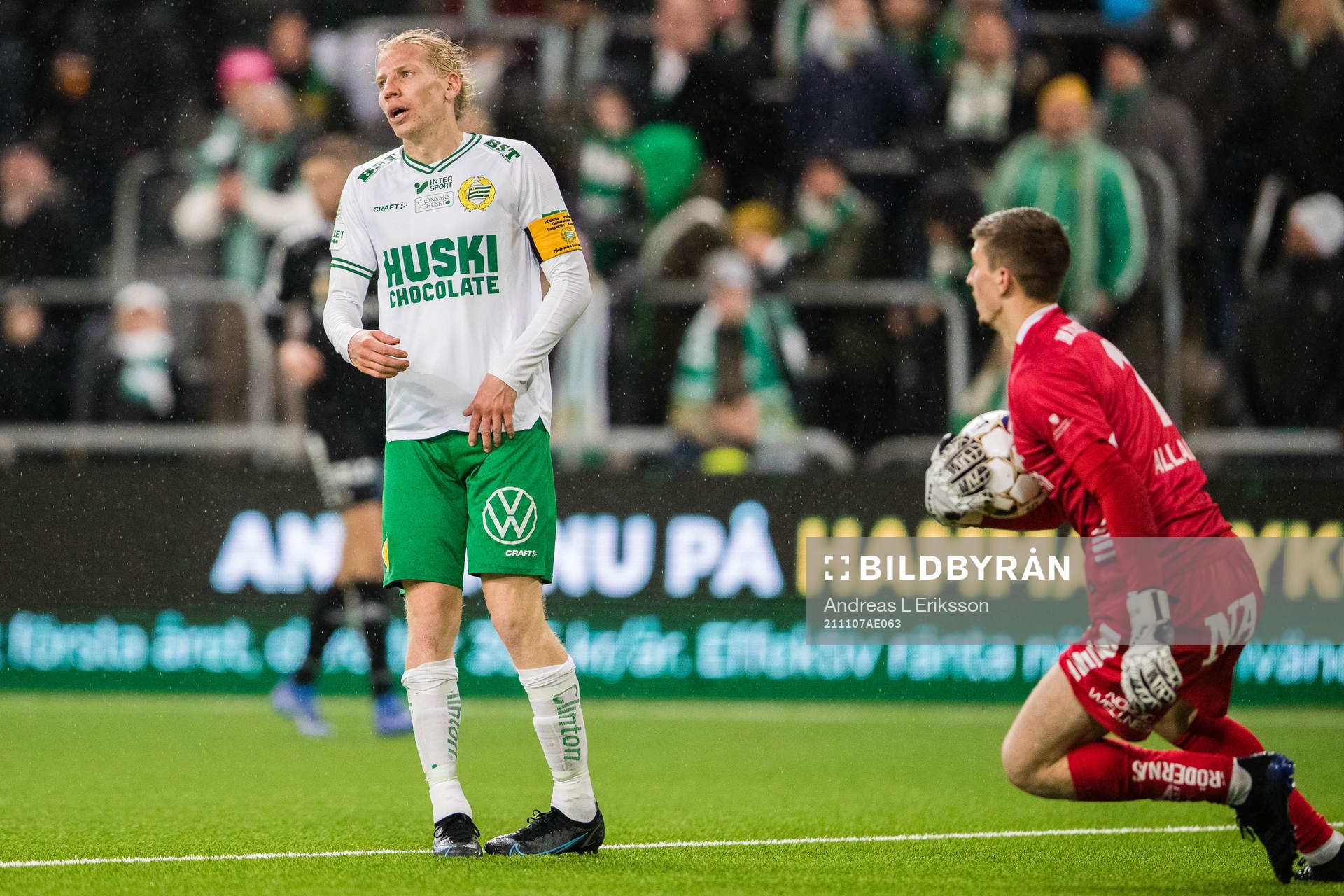Hammarbys Gustav Ludwigson och Örebros målvakt Bobby