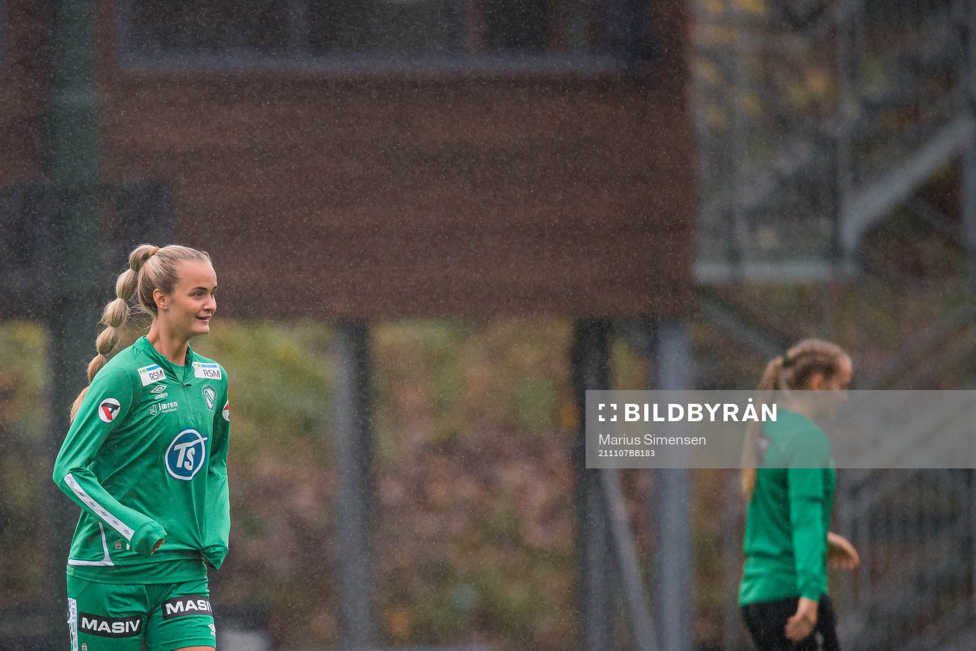 Emma Braut Brunes of Klepp warms up