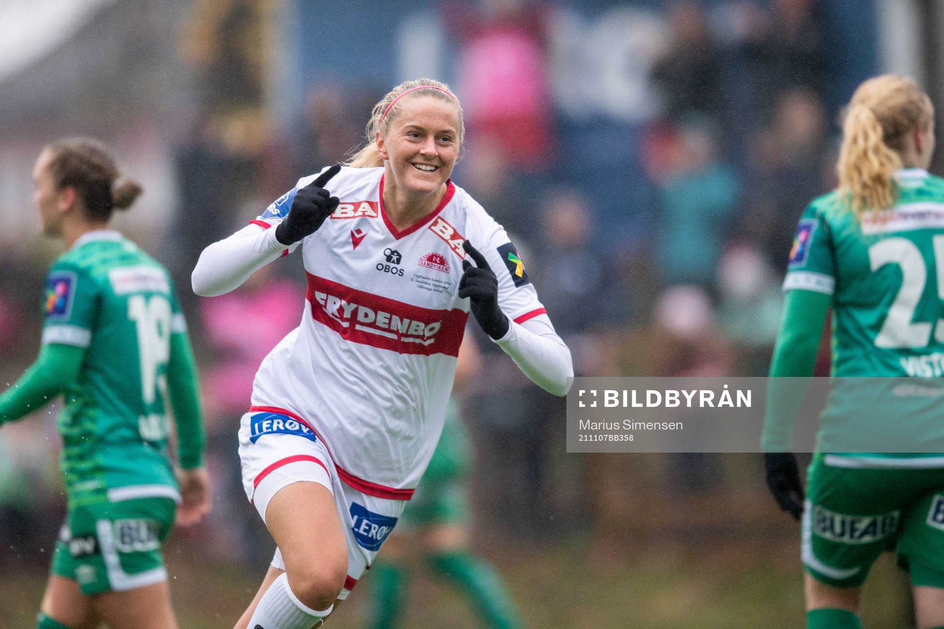 Maria Dybwad Brochmann of Sandviken celebrates 3-0
