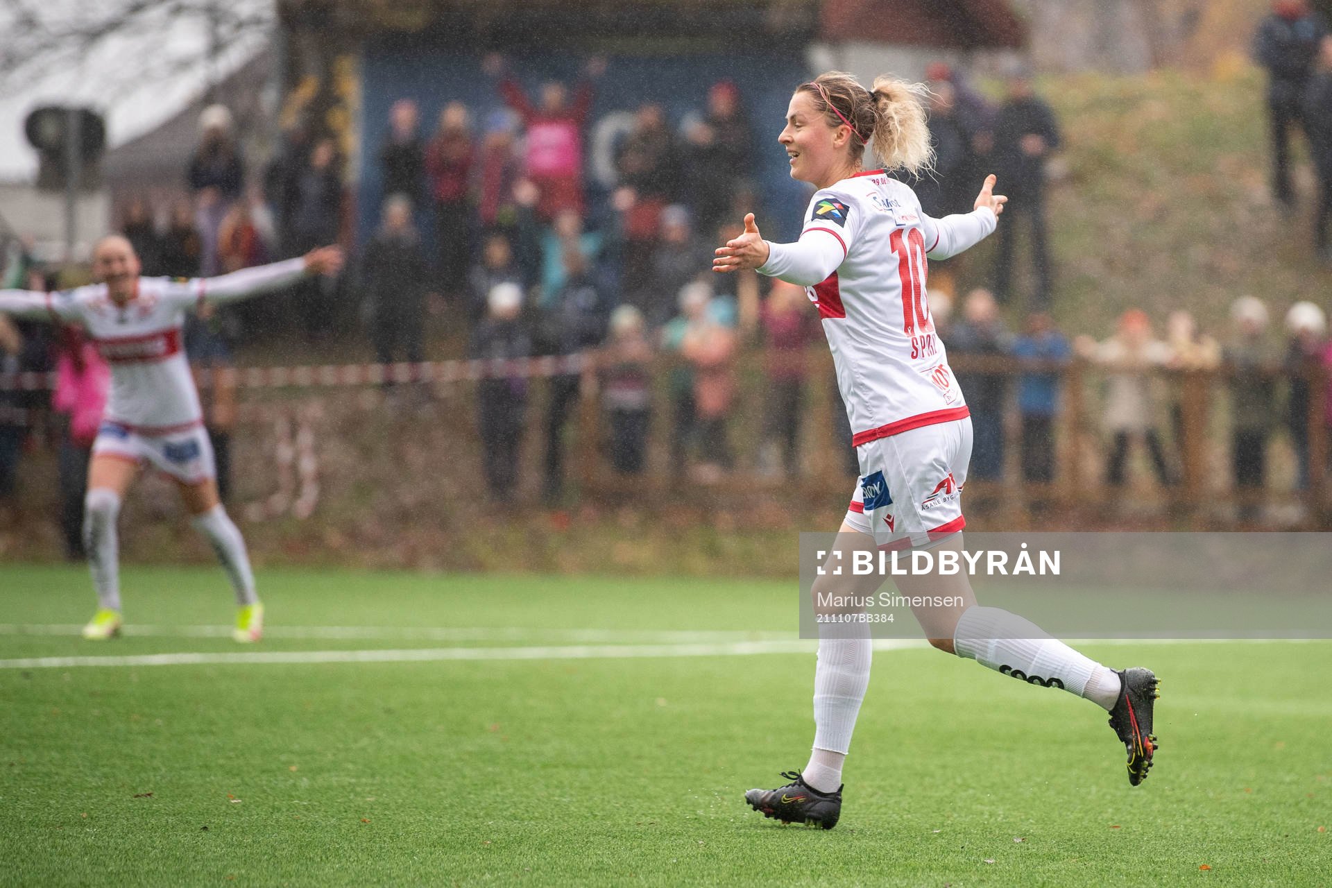 Ingrid Marie Karlsen Spord of Sandviken celebrates 4-0