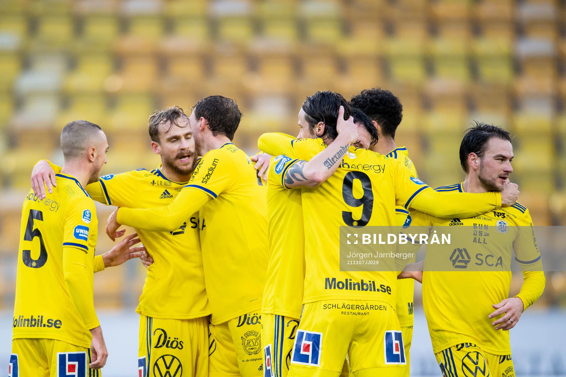Sundsvalls Linus Hallenius jublar