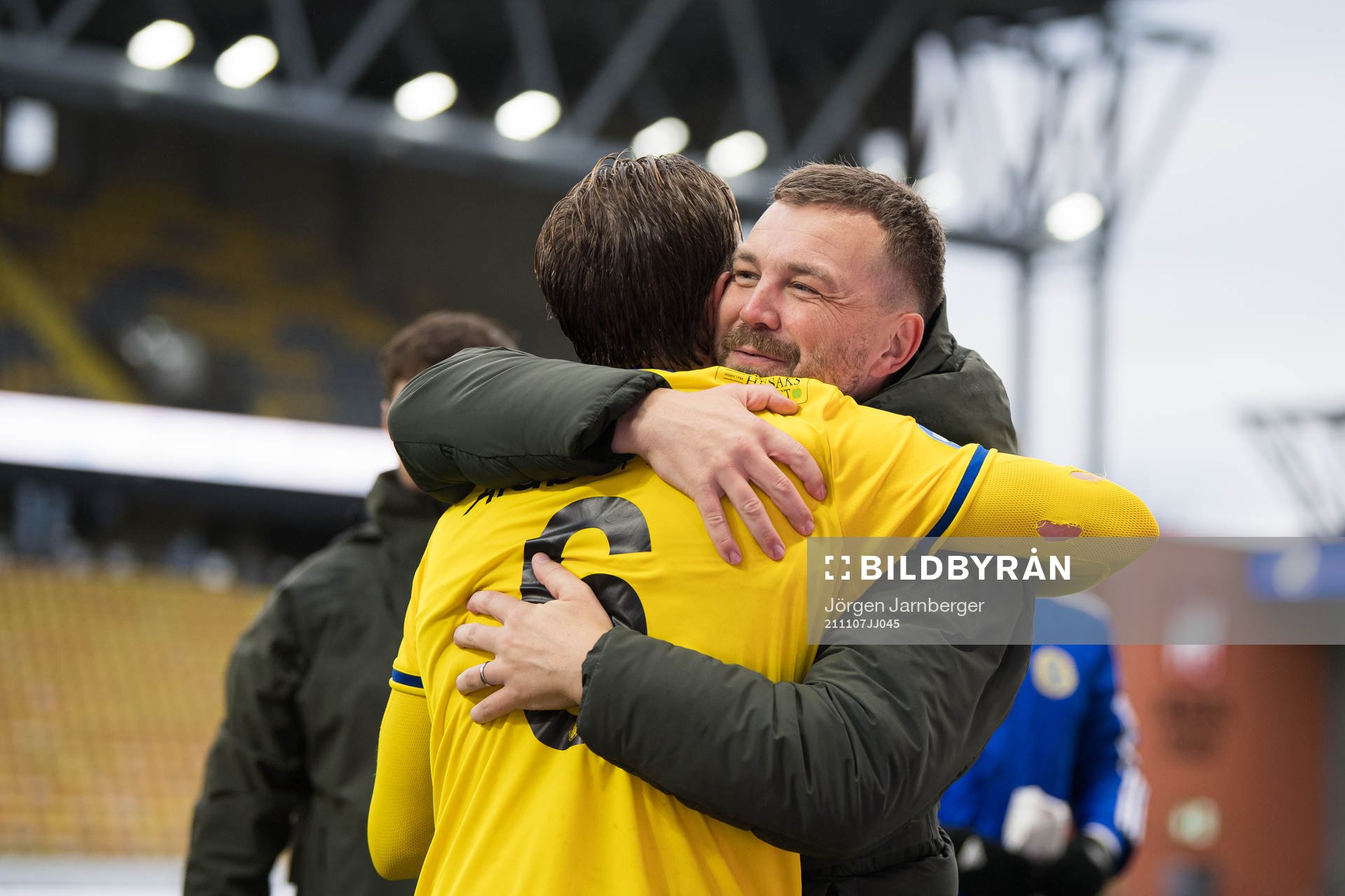 Sundsvalls tränare Henrik Åhnstrand jublar
