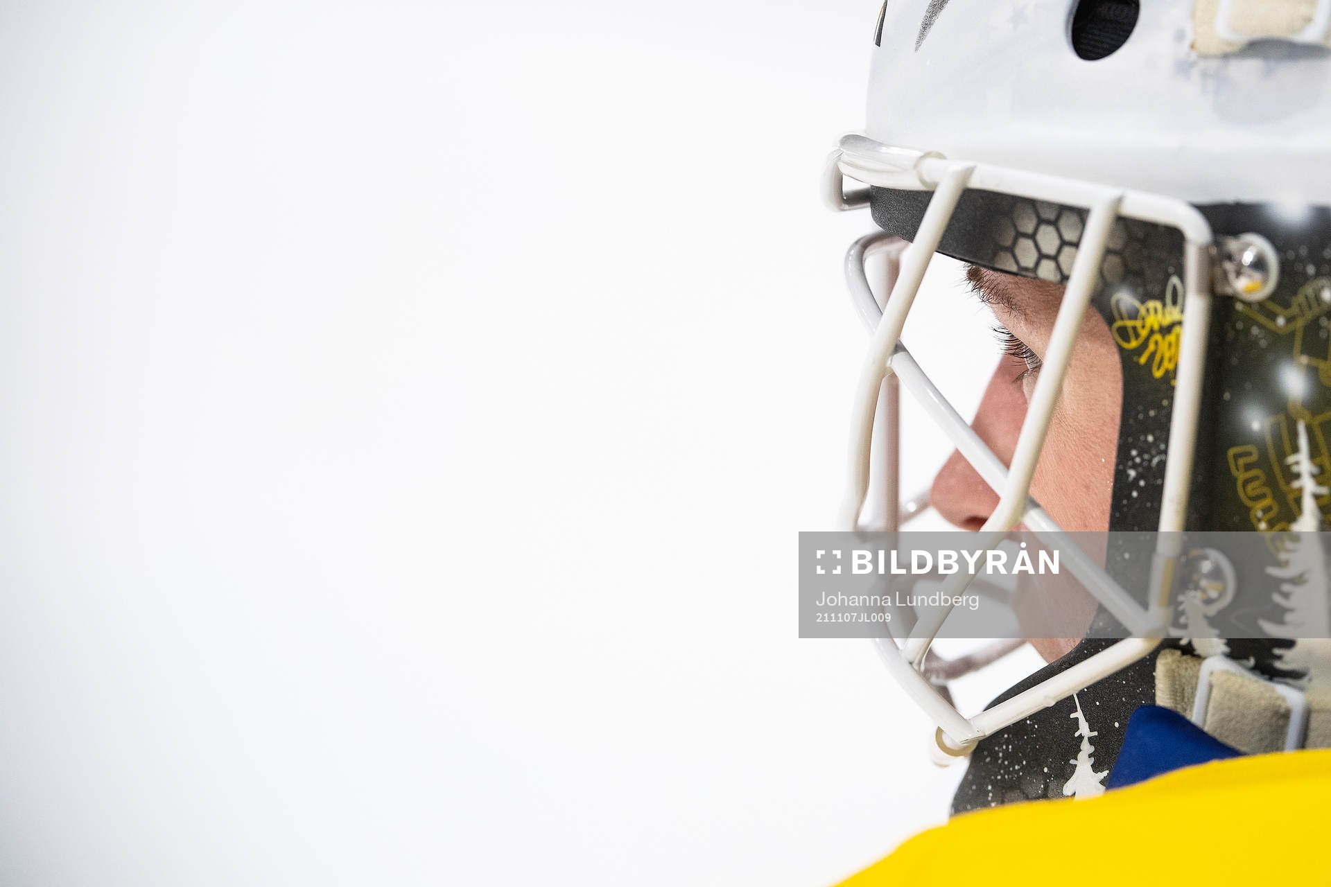 goalkeeper Sara Grahn of Sweden