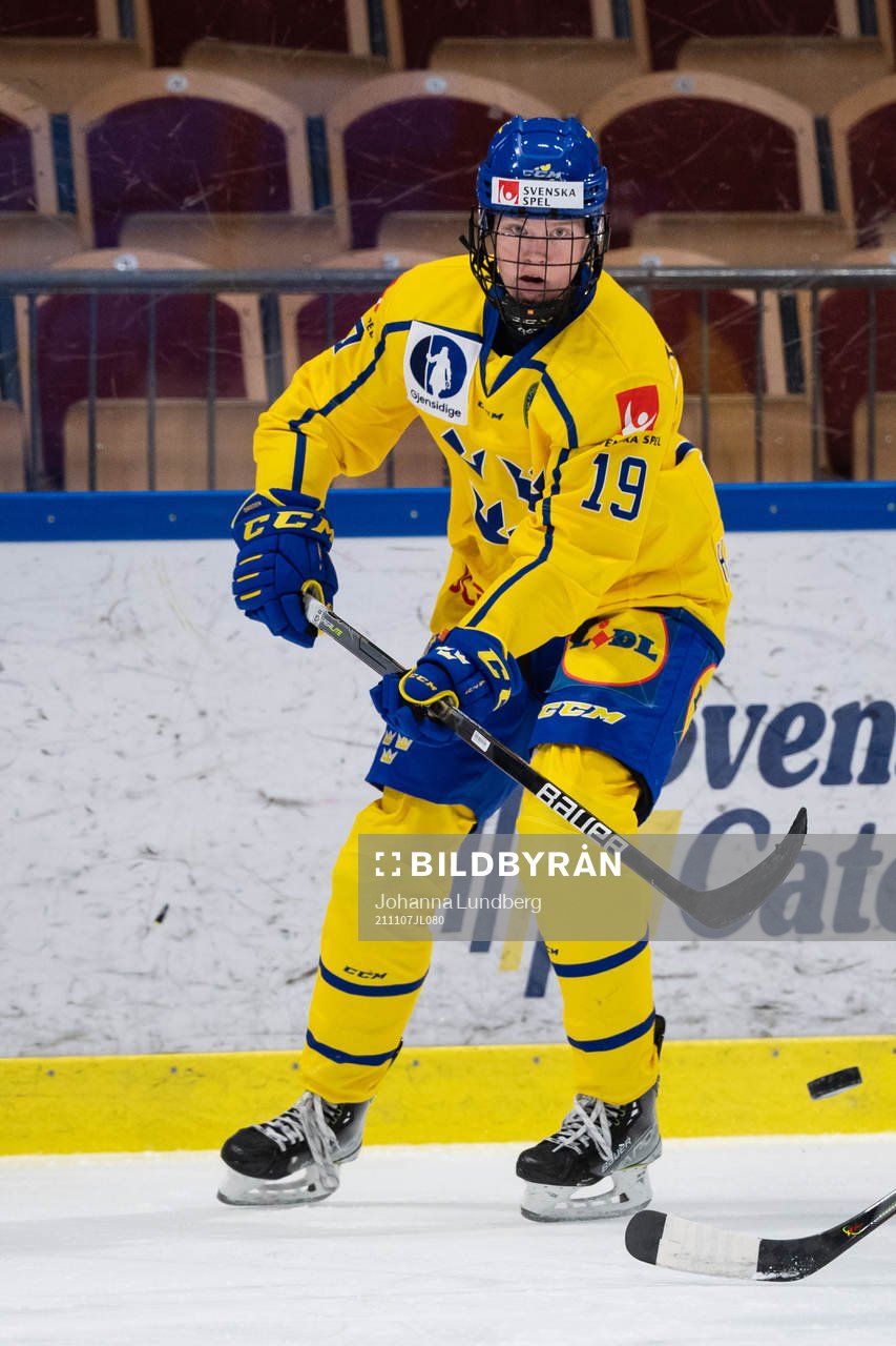 Sara Hjalmarsson of Sweden