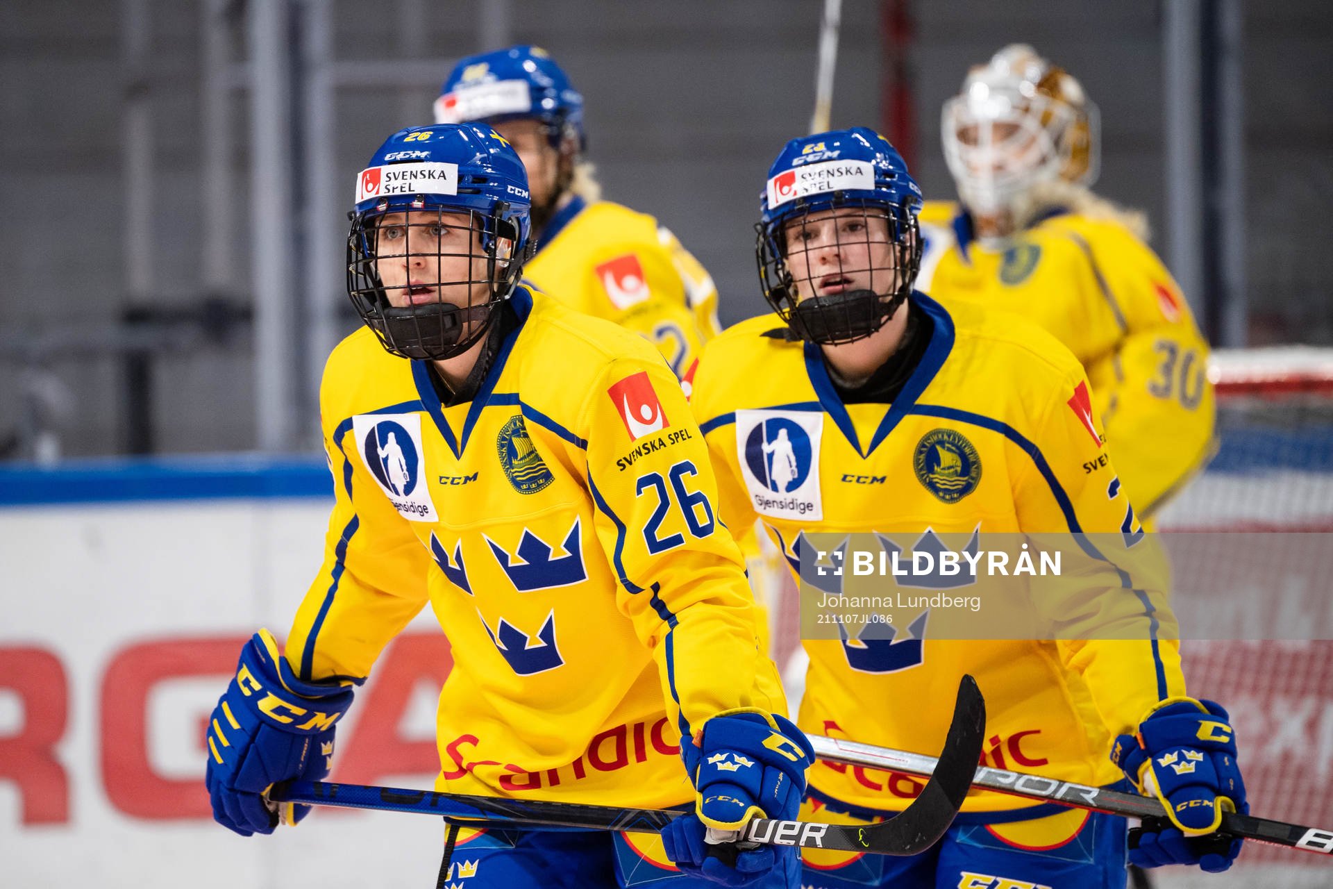 Hanna Olsson and Thea Johansson of Sweden