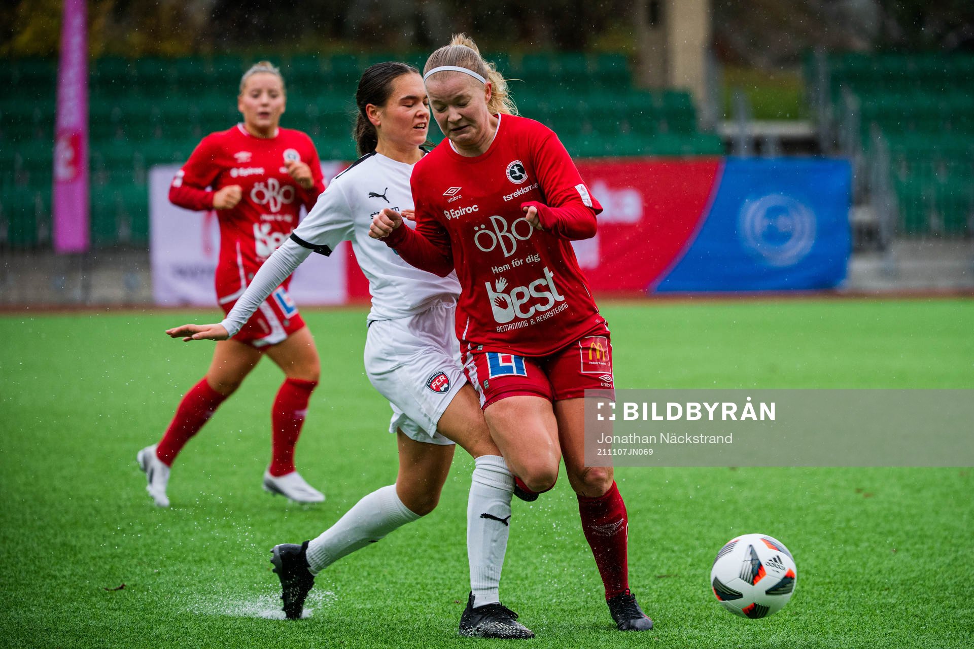 Rosengårds Siri Theilgaard-Mönch och Örebros Rebecka