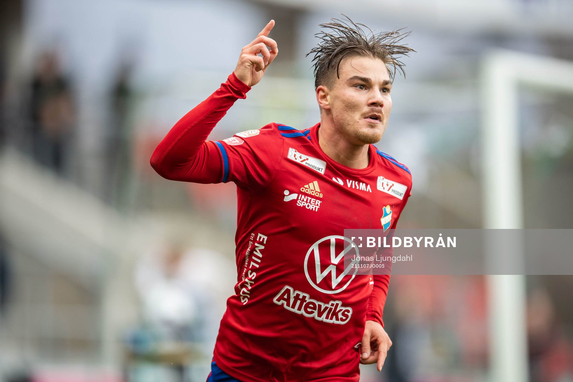 Östers Tatu Varmanen jublar efter 1-0 under fotbollsmatchen i Superettan mellan Öster och GAIS den 7 november 2021 i Växjö. 