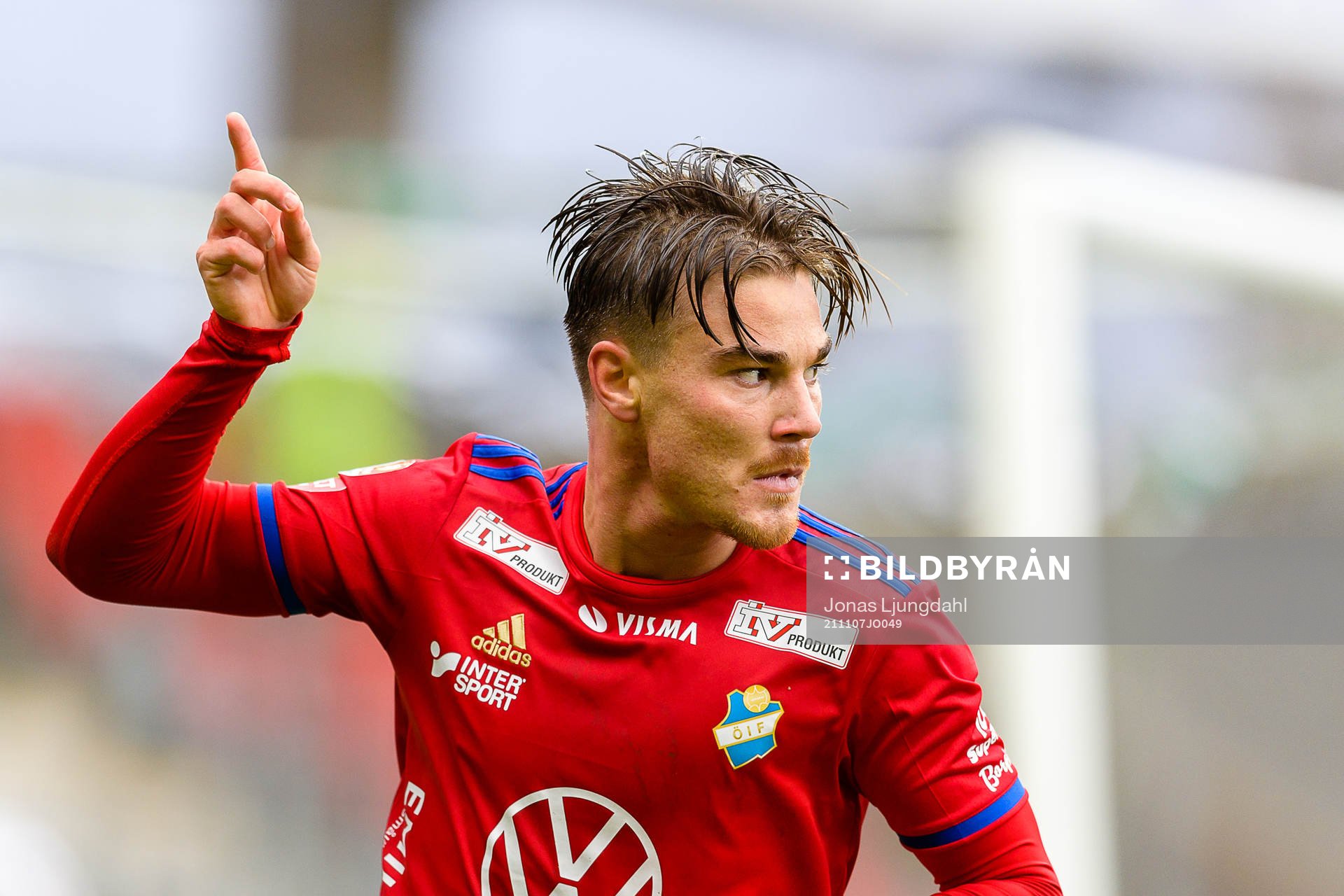 Östers Tatu Varmanen jublar