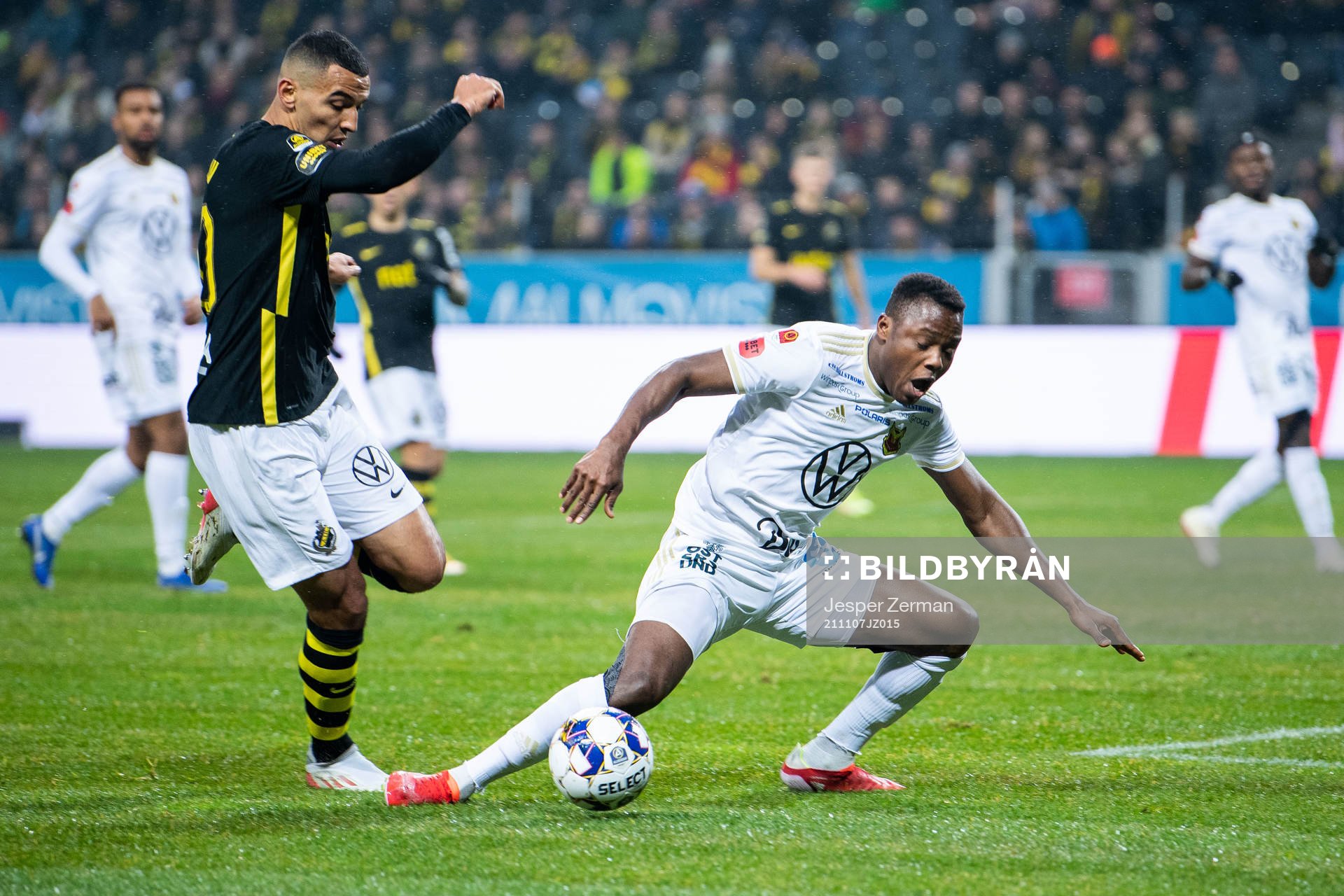 s Nabil Bahoui och Östersunds Patrick Kpozo