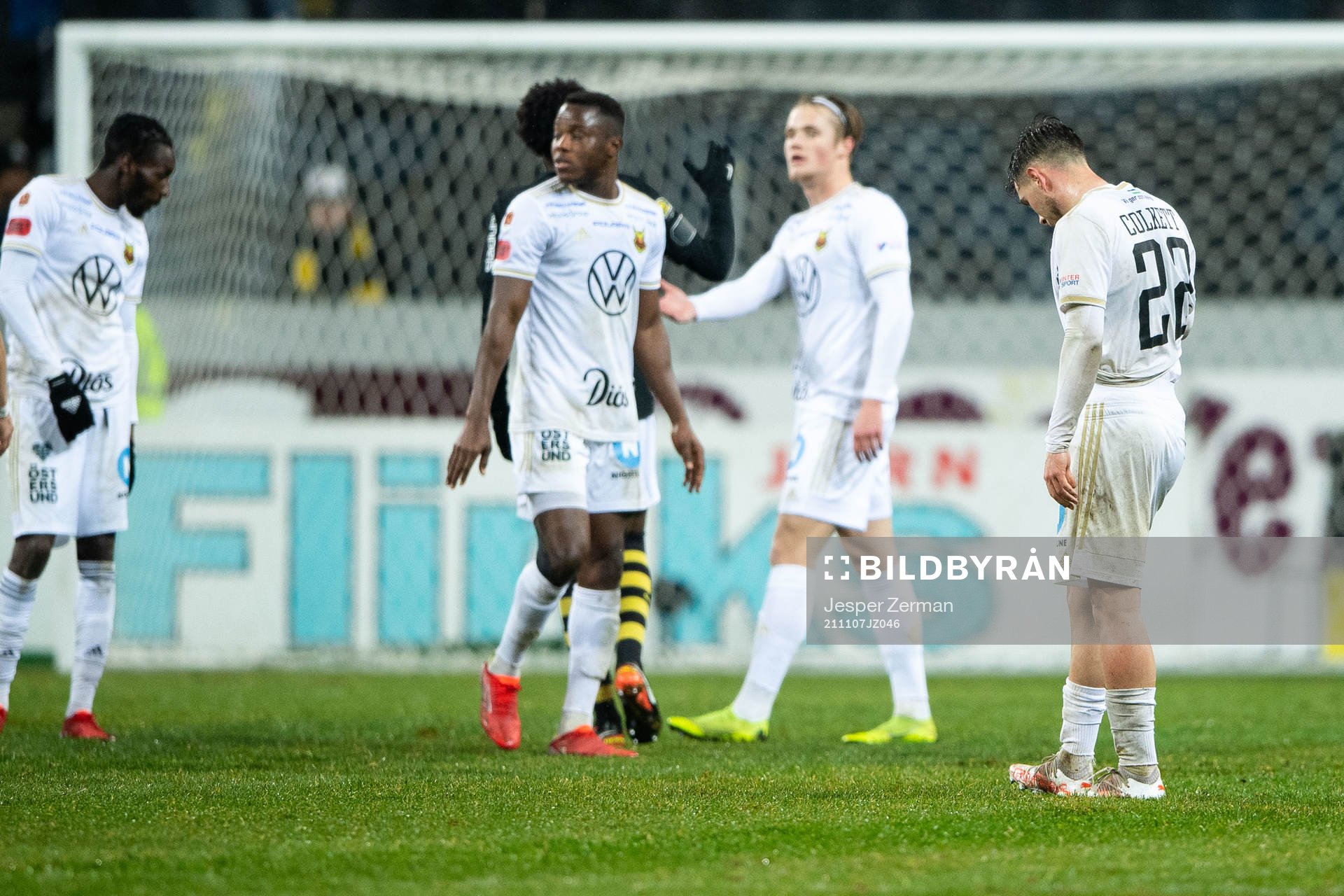 Östersunds Charlie Colkett deppar