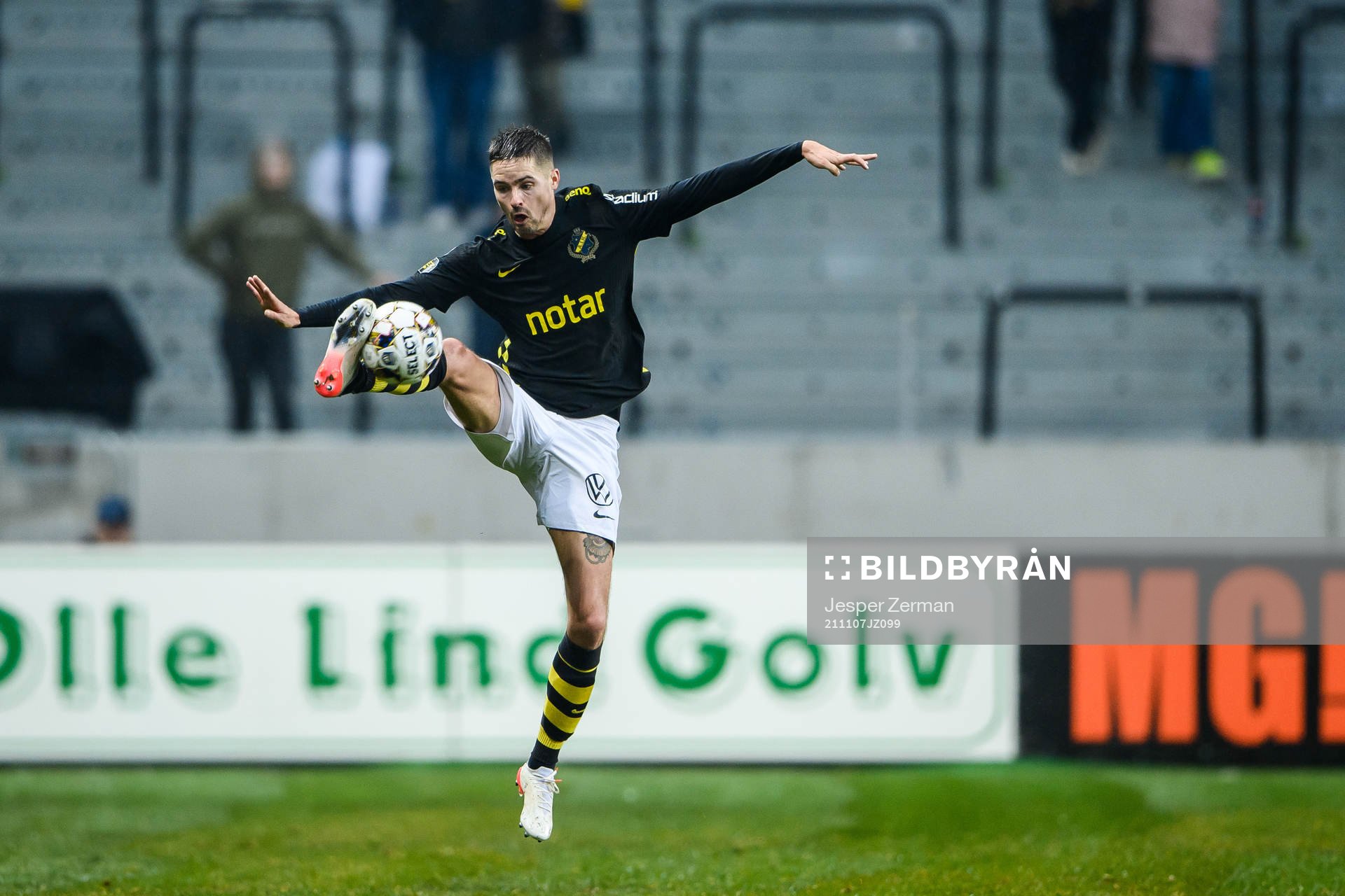 s Mikael Lustig