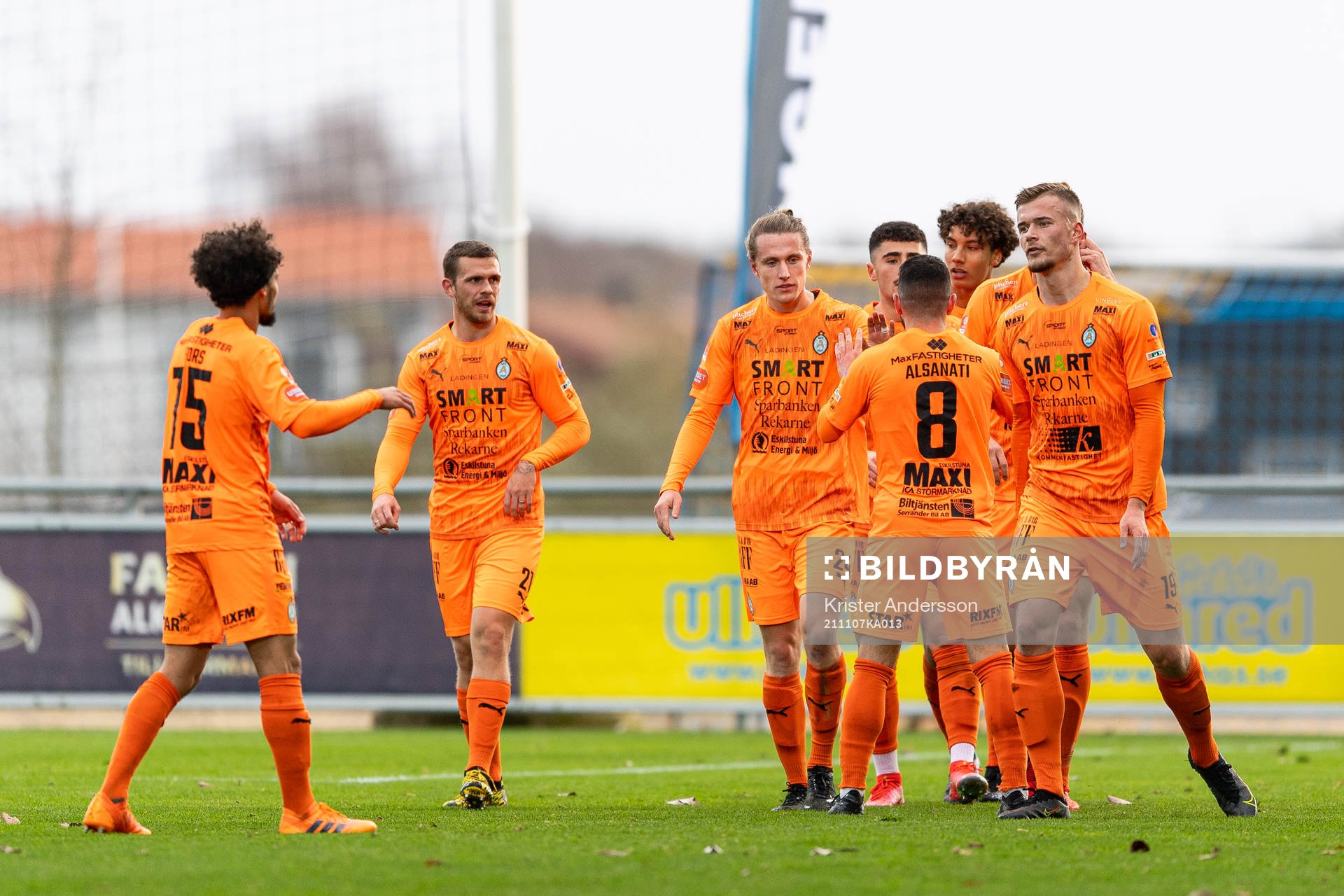 AFC Eskilstunas Viktor Götesson jublar med laget