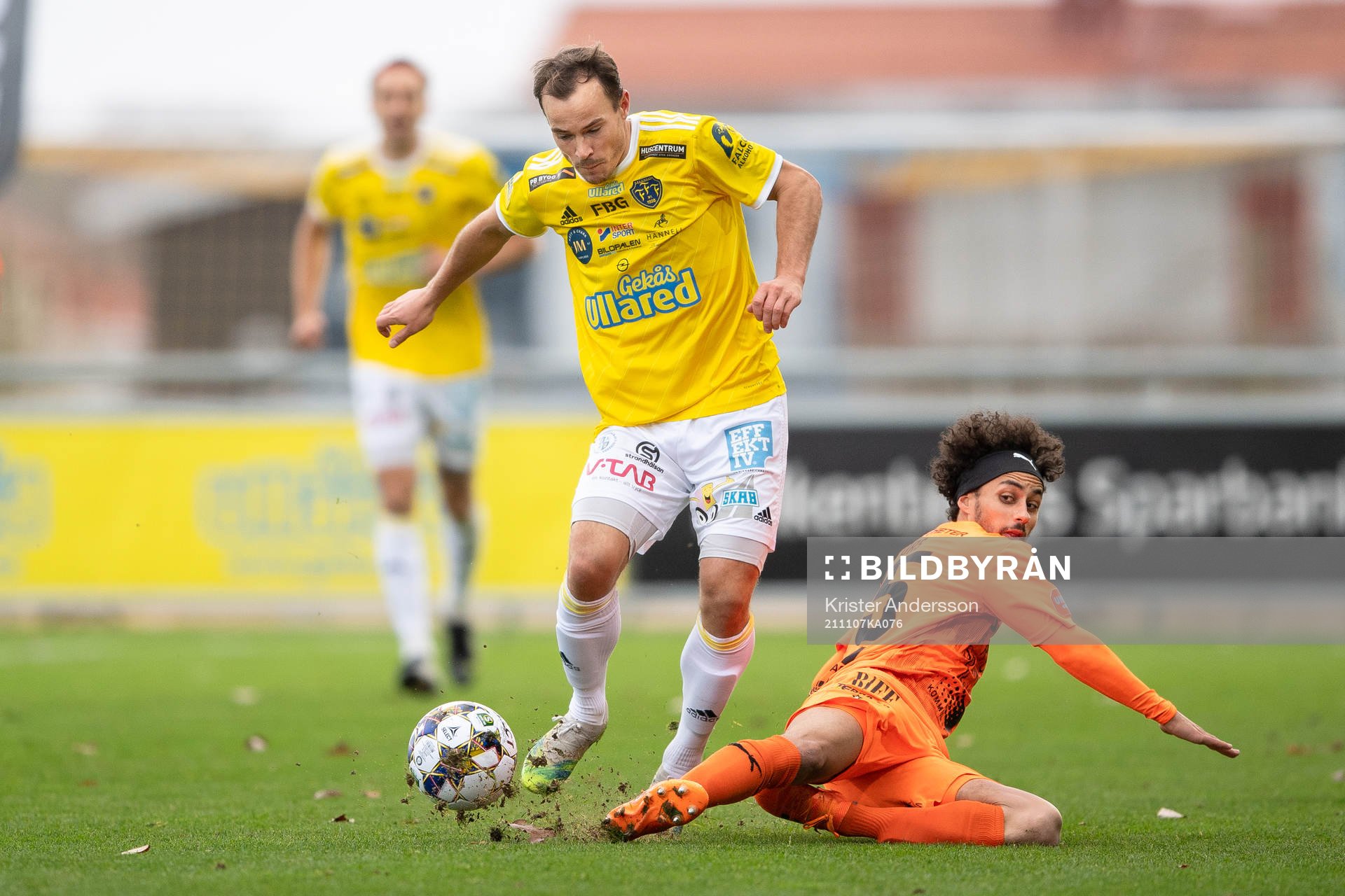 Falkenbergs Anton Wede och AFC Eskilstunas Viktor Fors