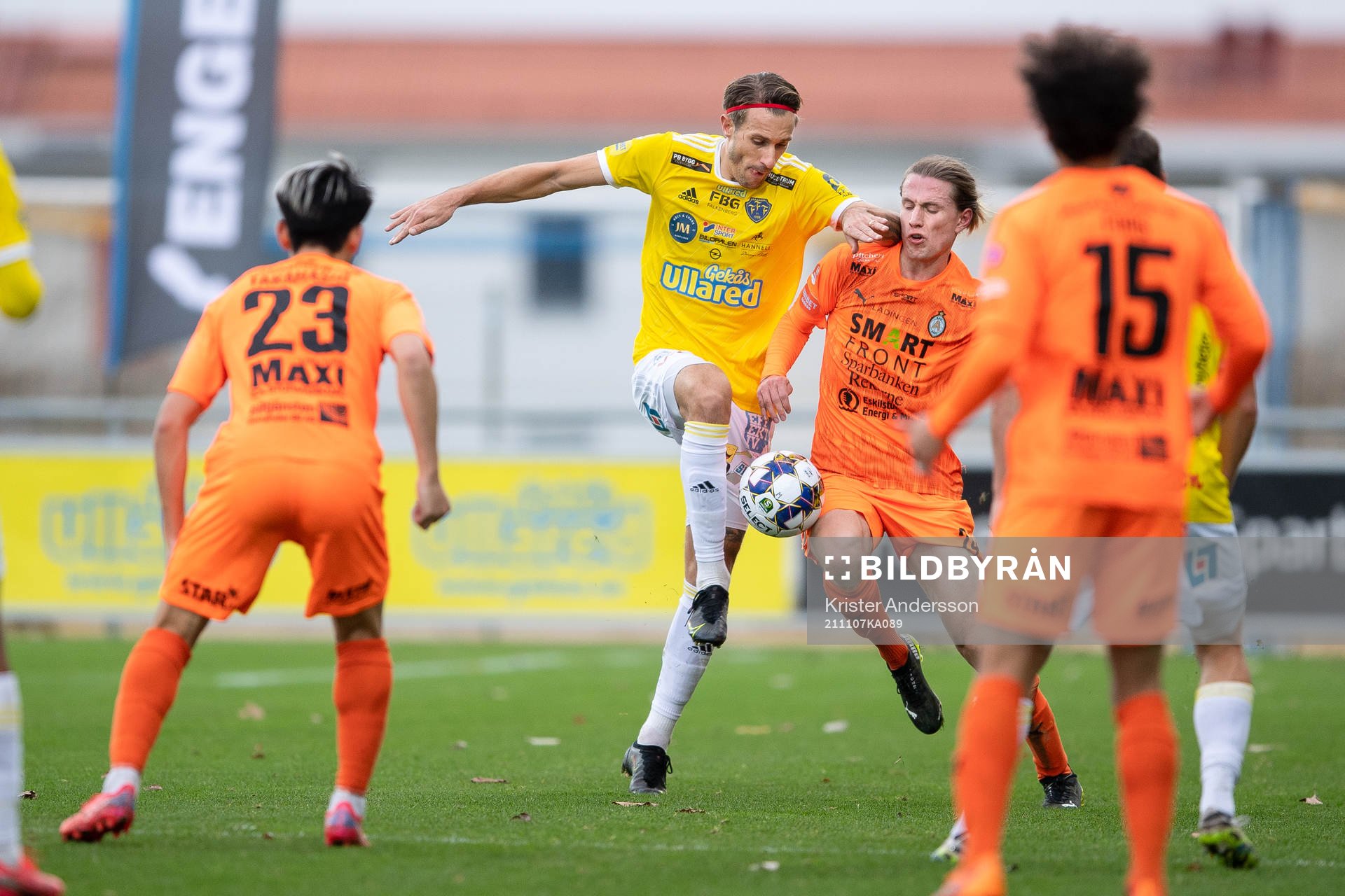 Falkenbergs Tobias Karlsson och AFC Eskilstunas Viktor