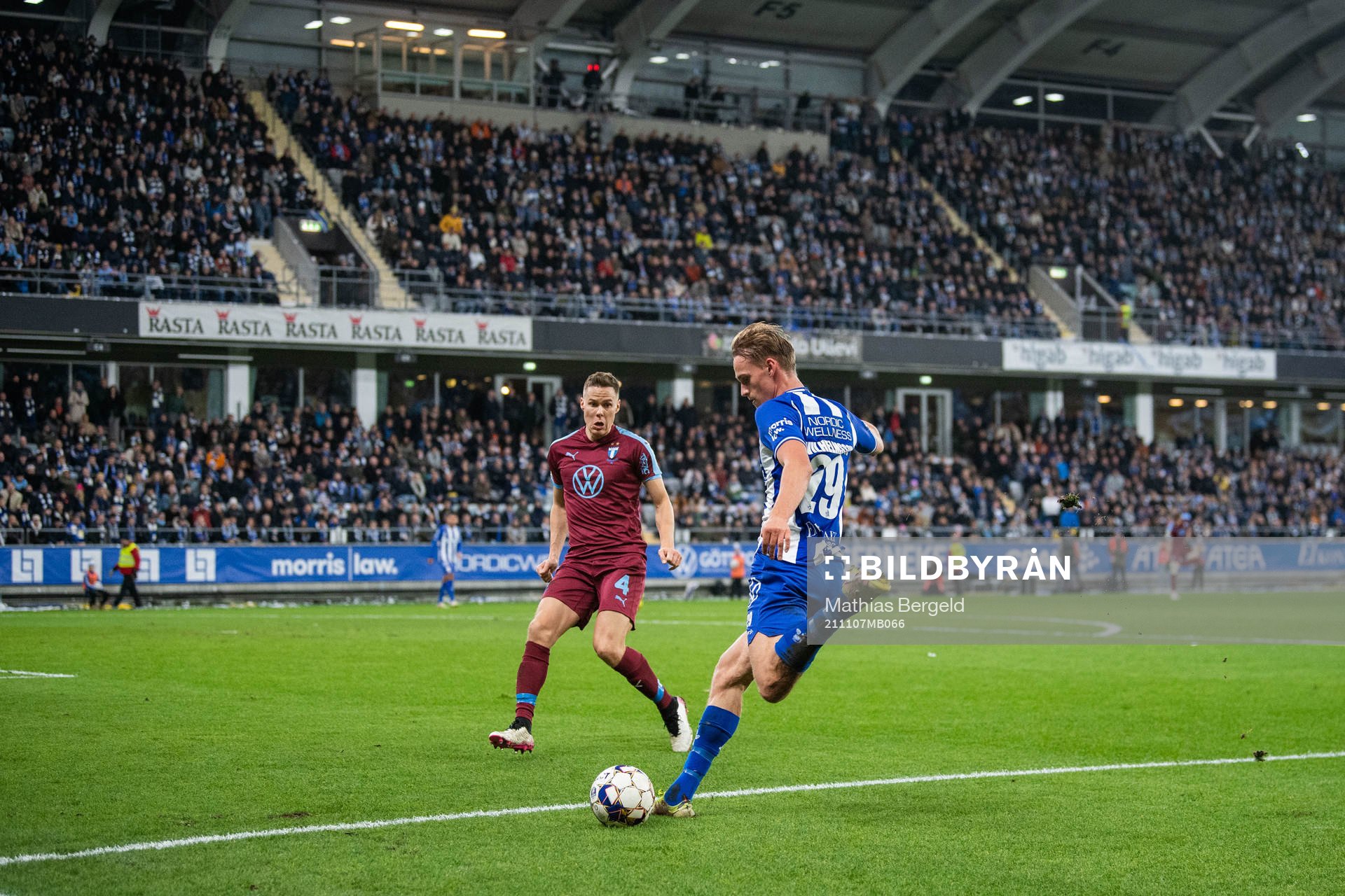 Malmö FFs Niklas Moisander och IFK Göteborgs Oscar