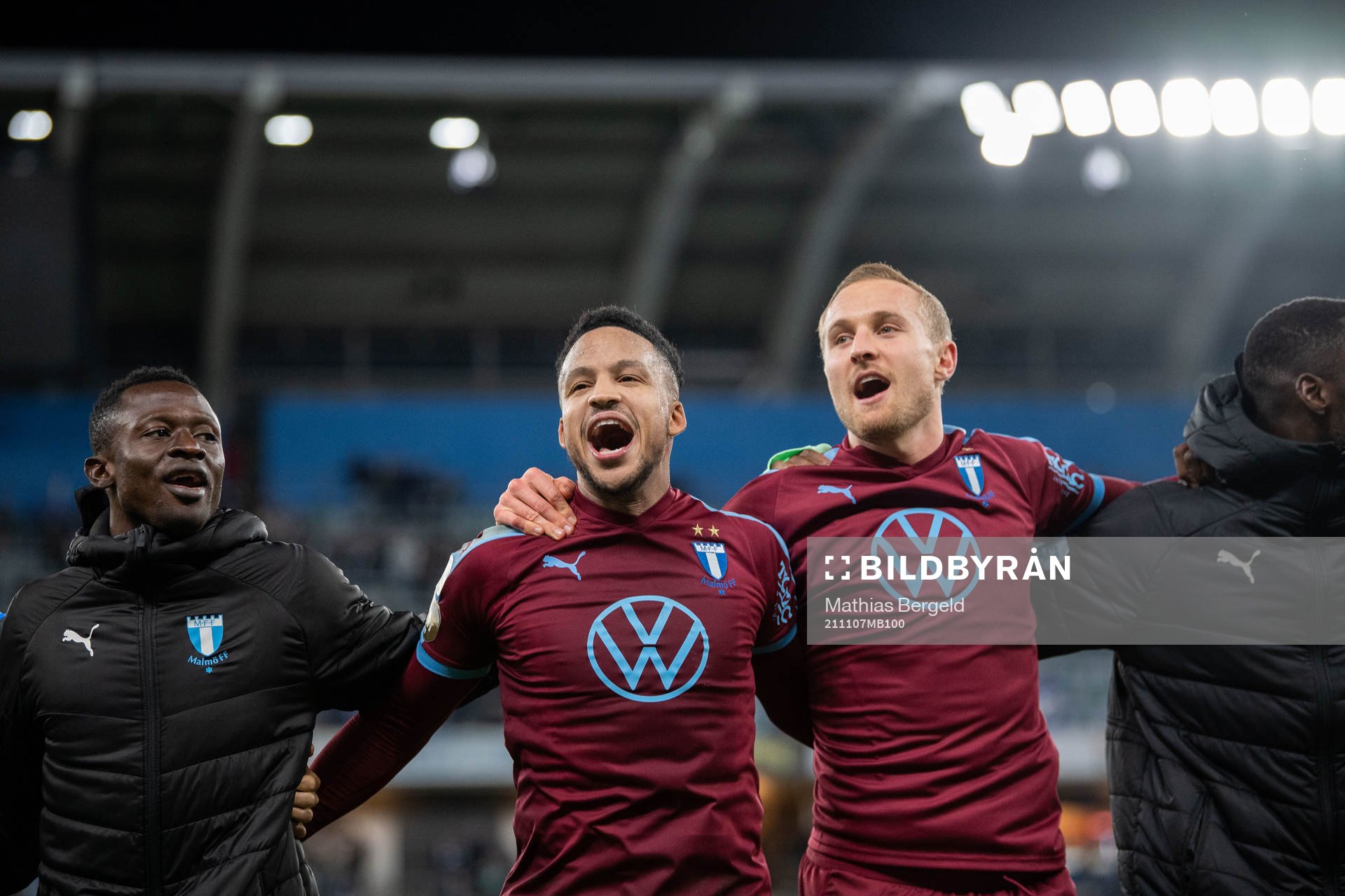 Malmö FFs Martin Olsson och Franz Brorsson jublar