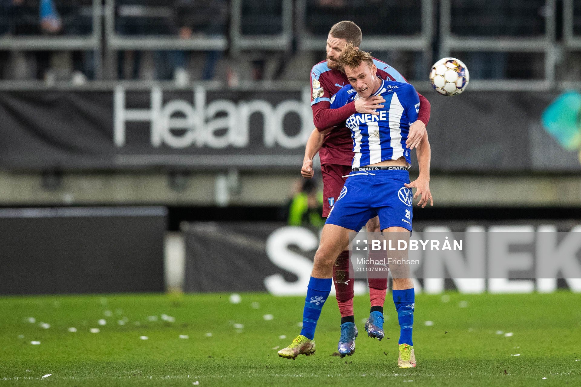 Malmö FFs Eric Larsson och IFK Göteborgs Oscar Vilhelmsson