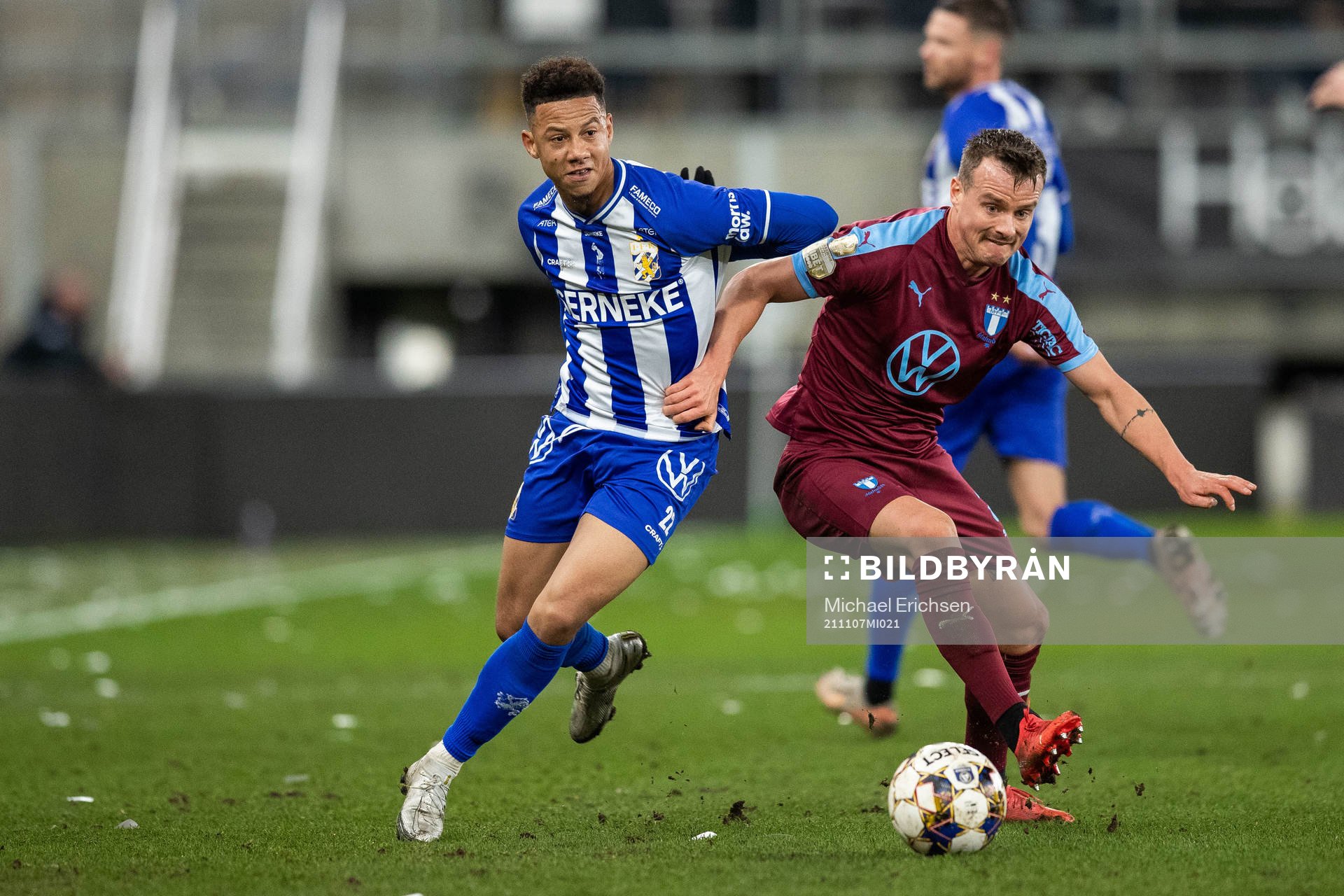 IFK Göteborgs Tobias Sana och Malmö FFs Eric Larsson