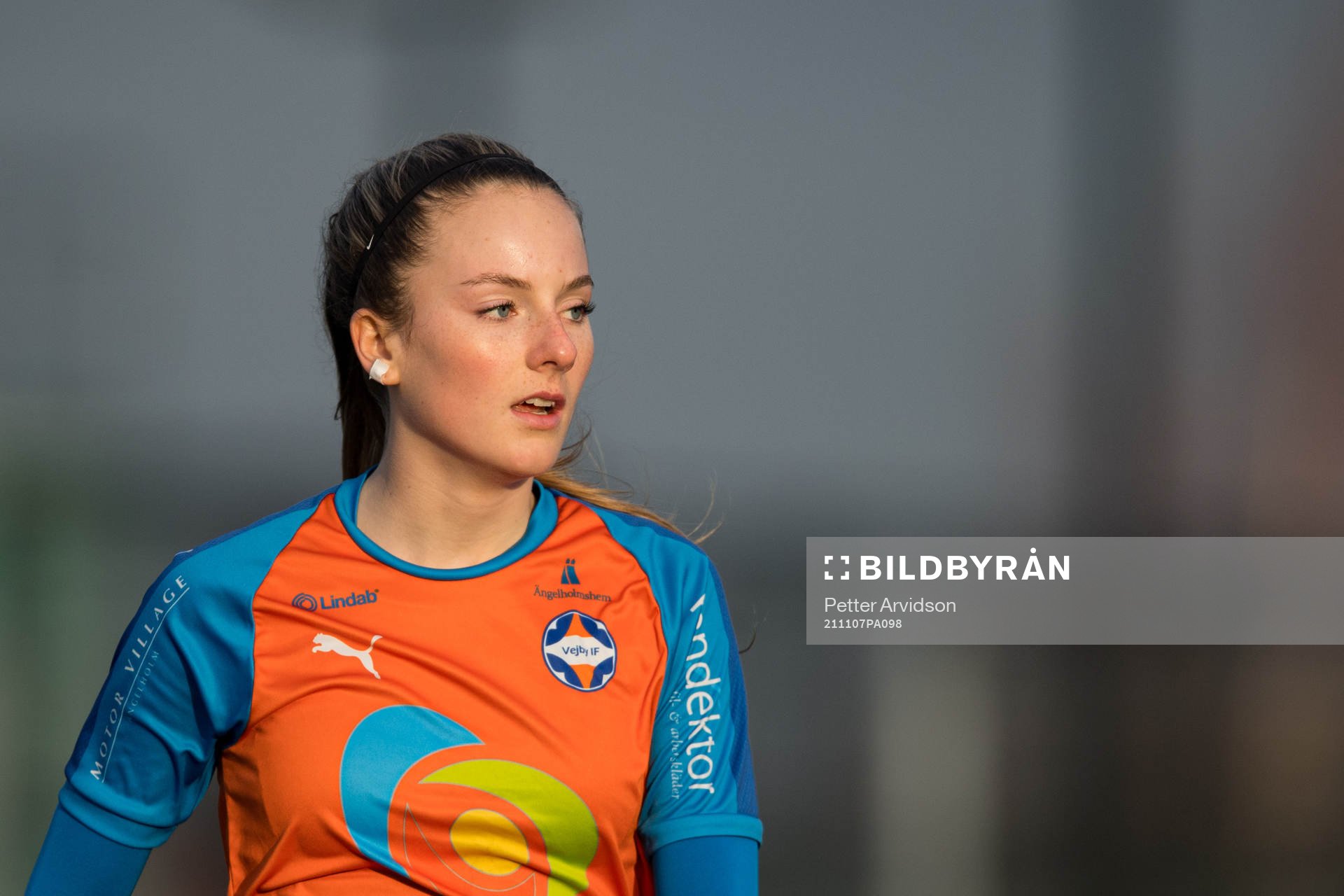 Vejbys Sofie Anderek under fotbollsmatchen i damernas Div 4 Nordvästra Skåne mellan Vejby och Jonstorp den 7 november 2021 i Vejbystrand.