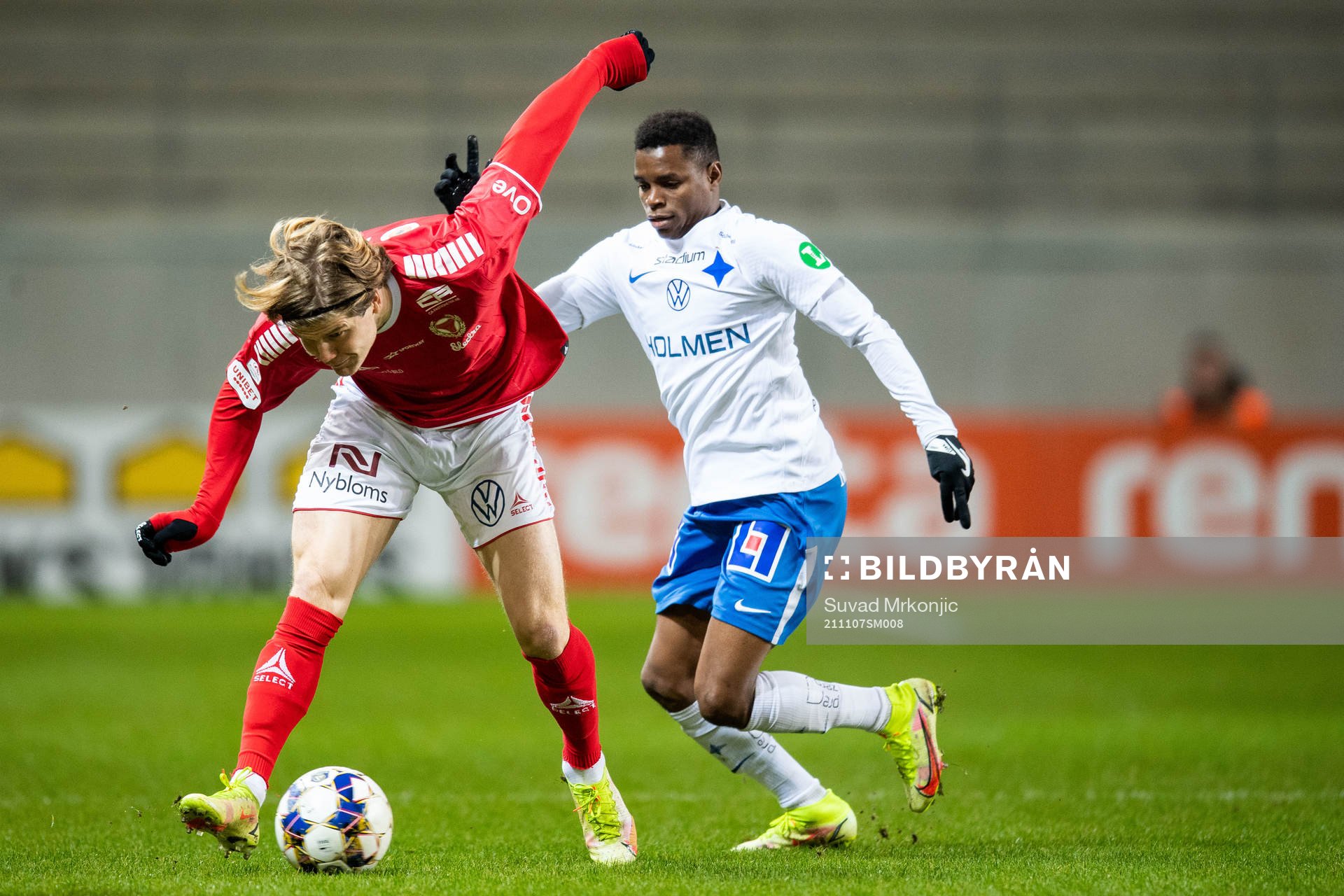 Kalmars Oliver Berg och IFK Norrköpings Abdulrazaq Ishaq