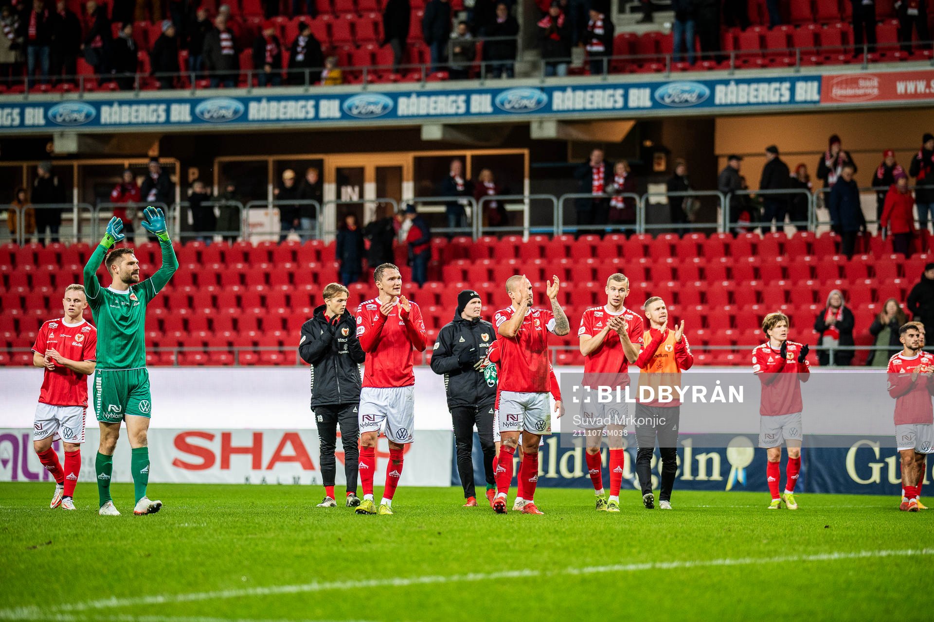 Kalmars spelare jublar