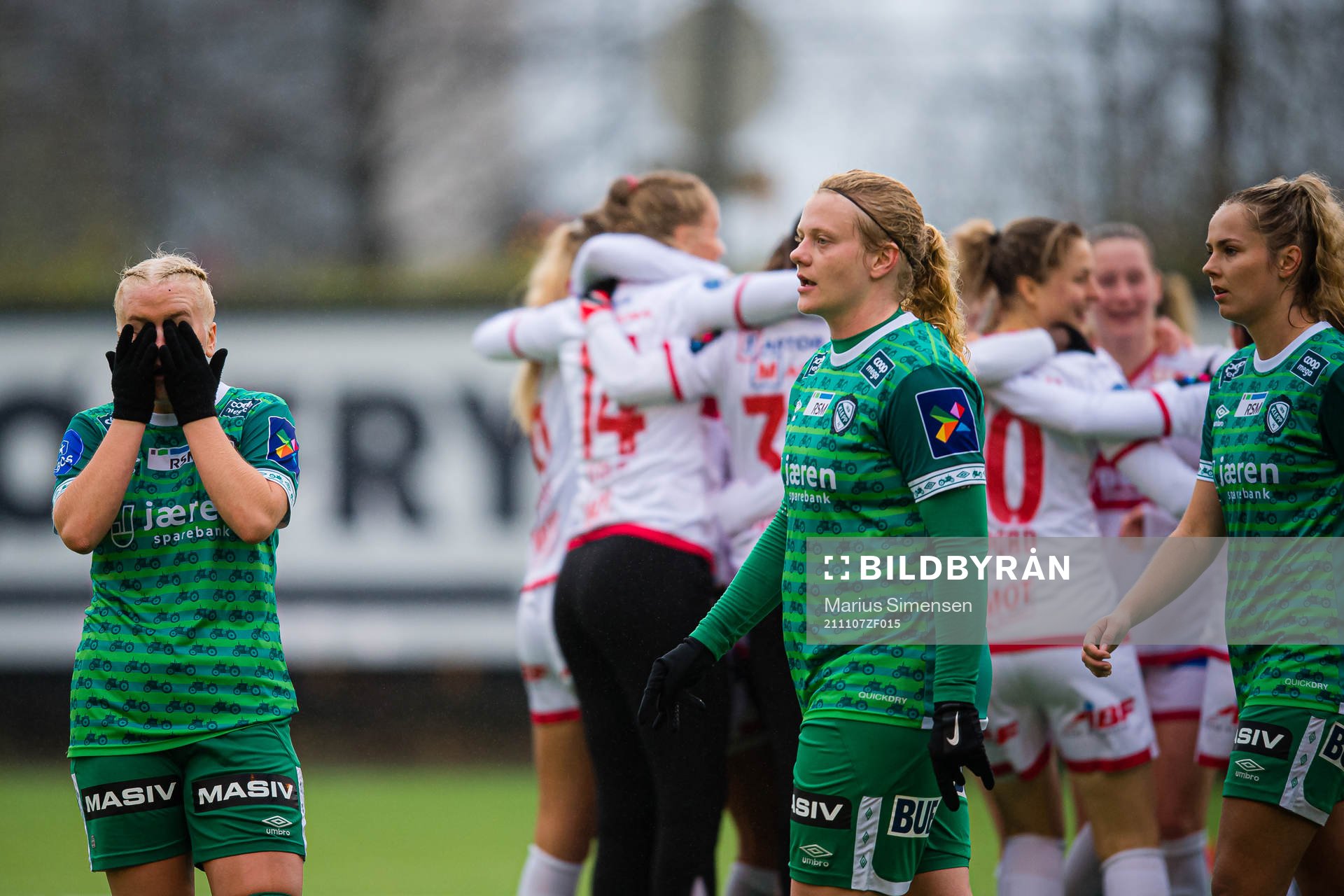 Julie Austdal and Susanne Vistnes of Klepp looks dejected