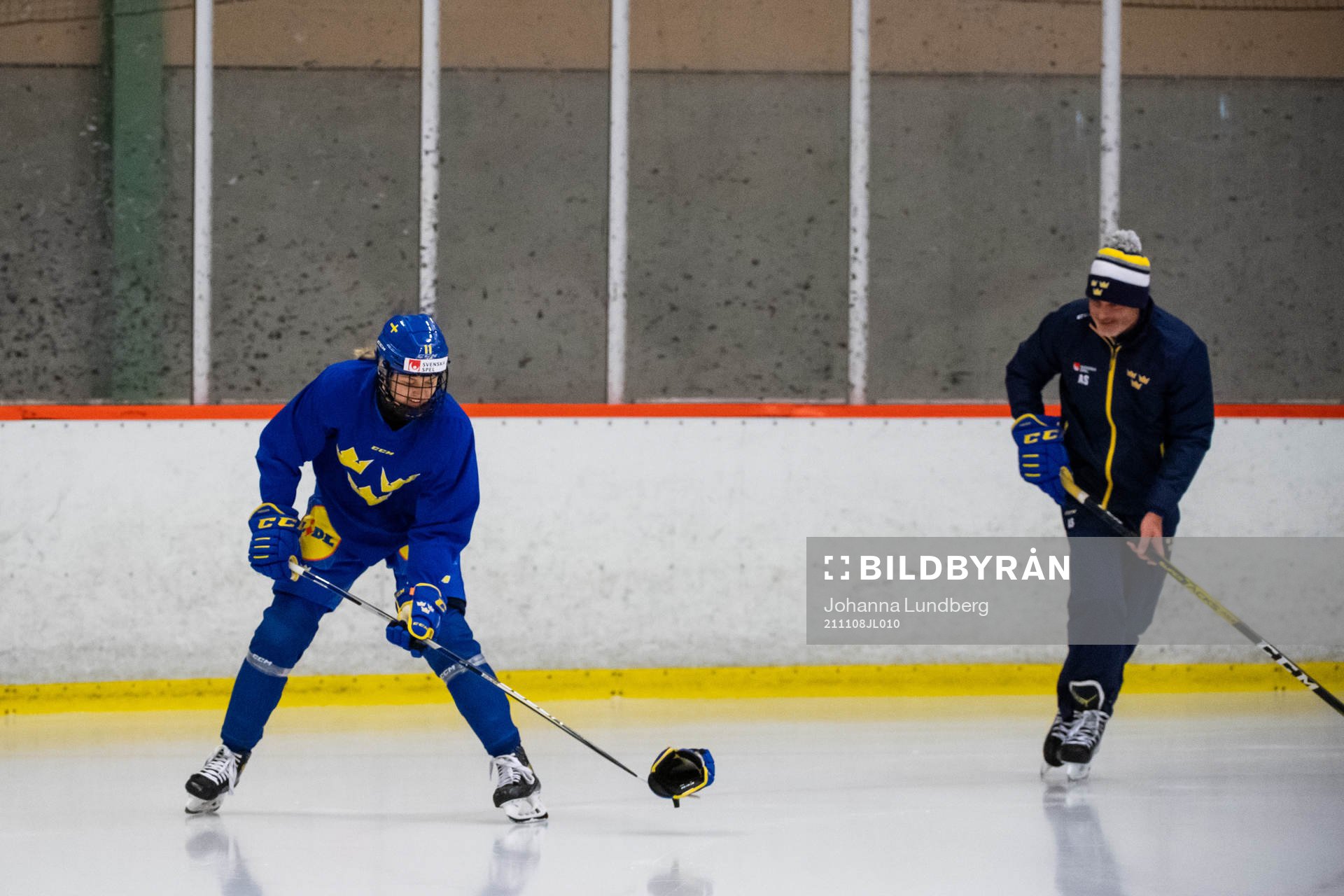 Sveriges Josefin Bouveng och assisterande tränare Andreas