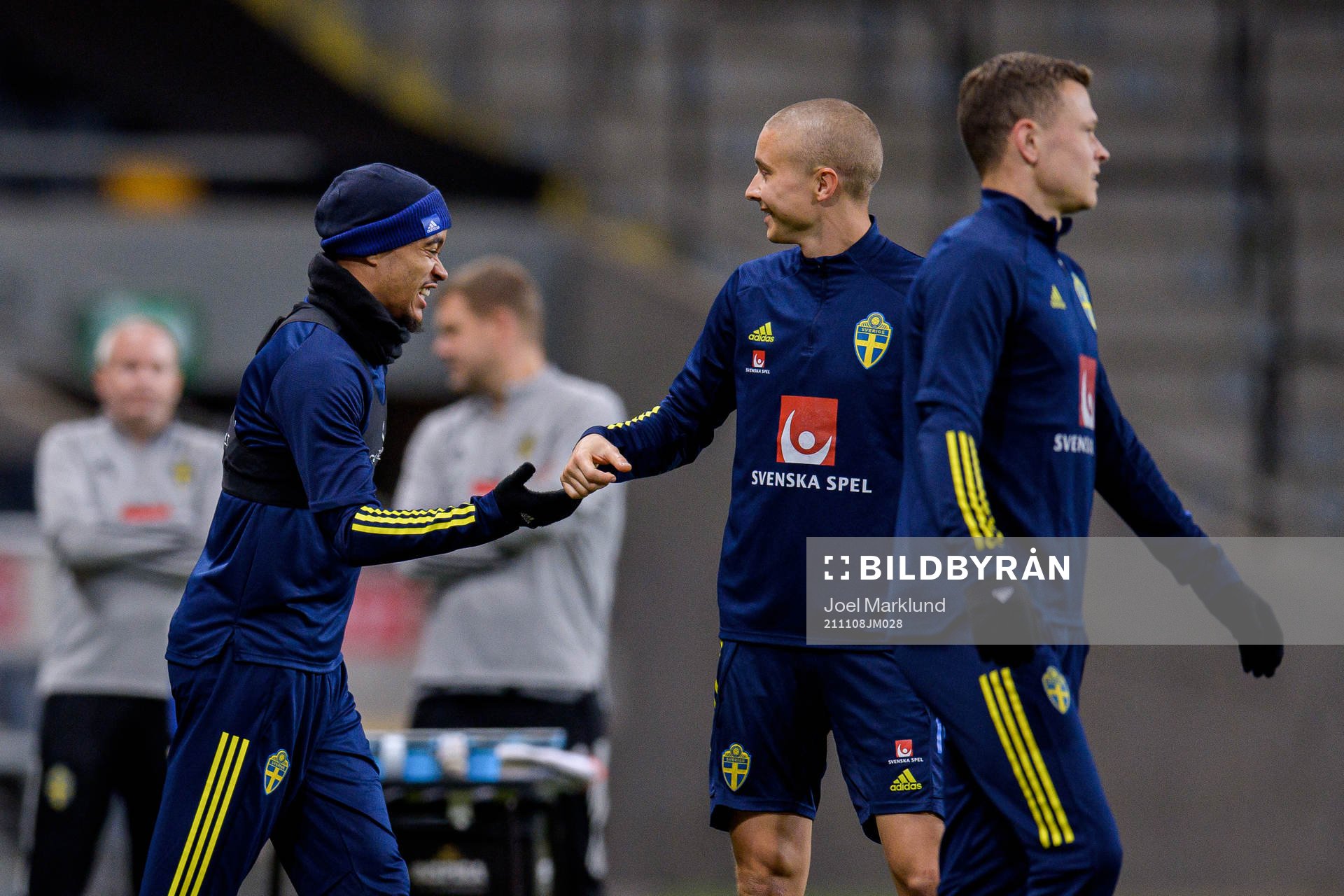 Kristoffer Olsson and Sebastian Holmén of the Swedish national football team during a training session on November 8, 2021 in Stockholm.