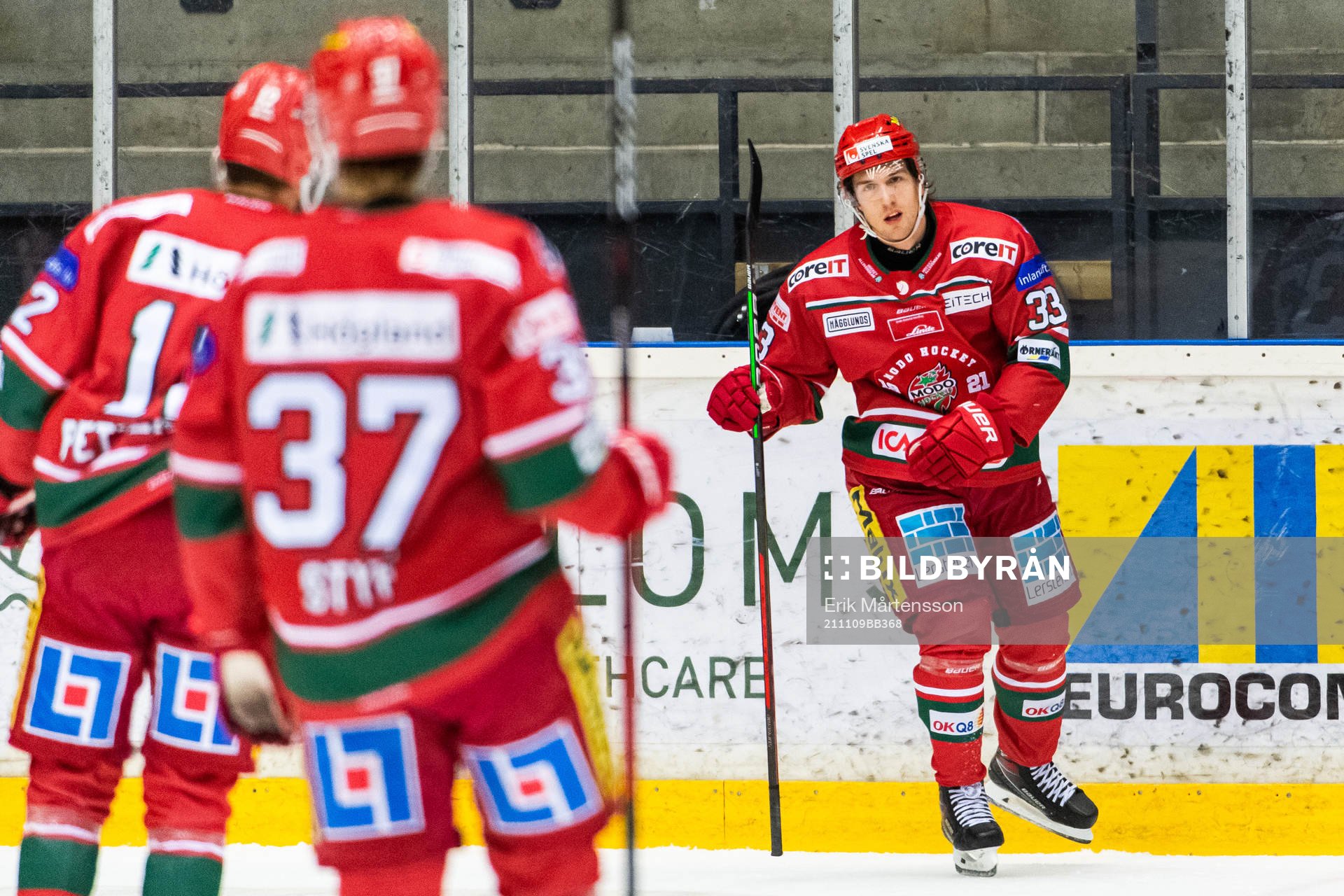 Modos Max Tjernström jublar