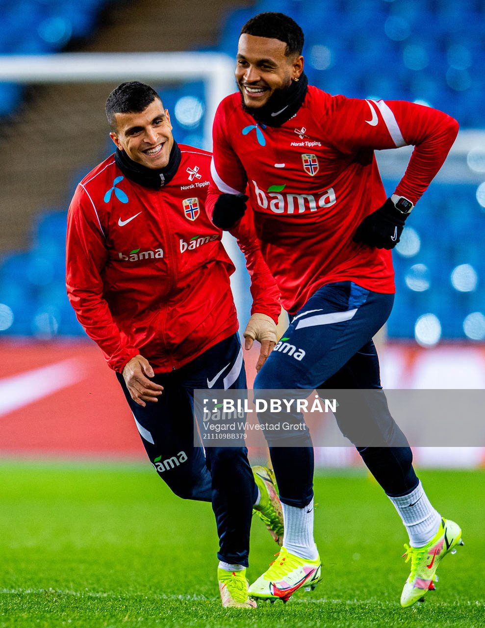 Mohamed Elyounoussi and Joshua King of the Norwegian