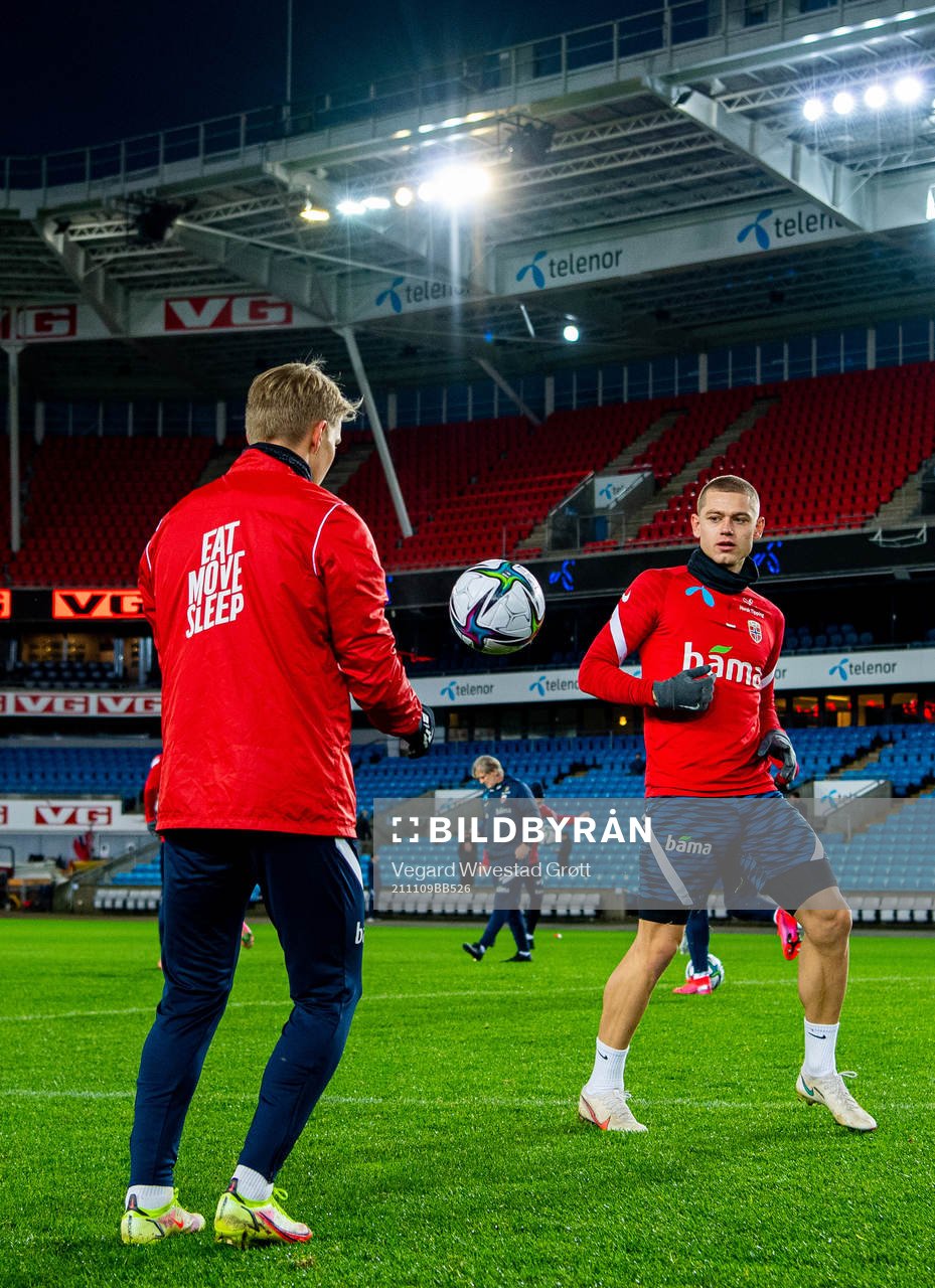 Martin Ødegaard and Julian Ryerson of the Norwegian