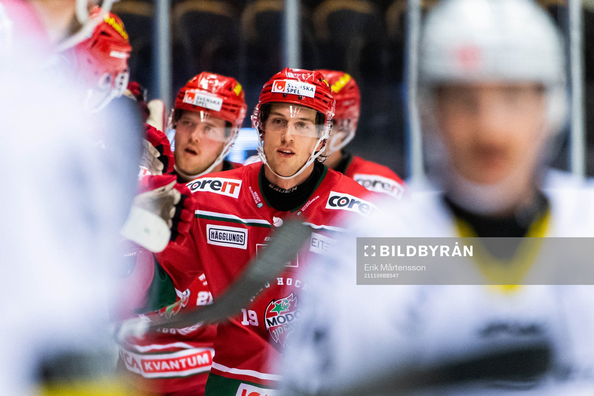 Modos Max Tjernström jublar