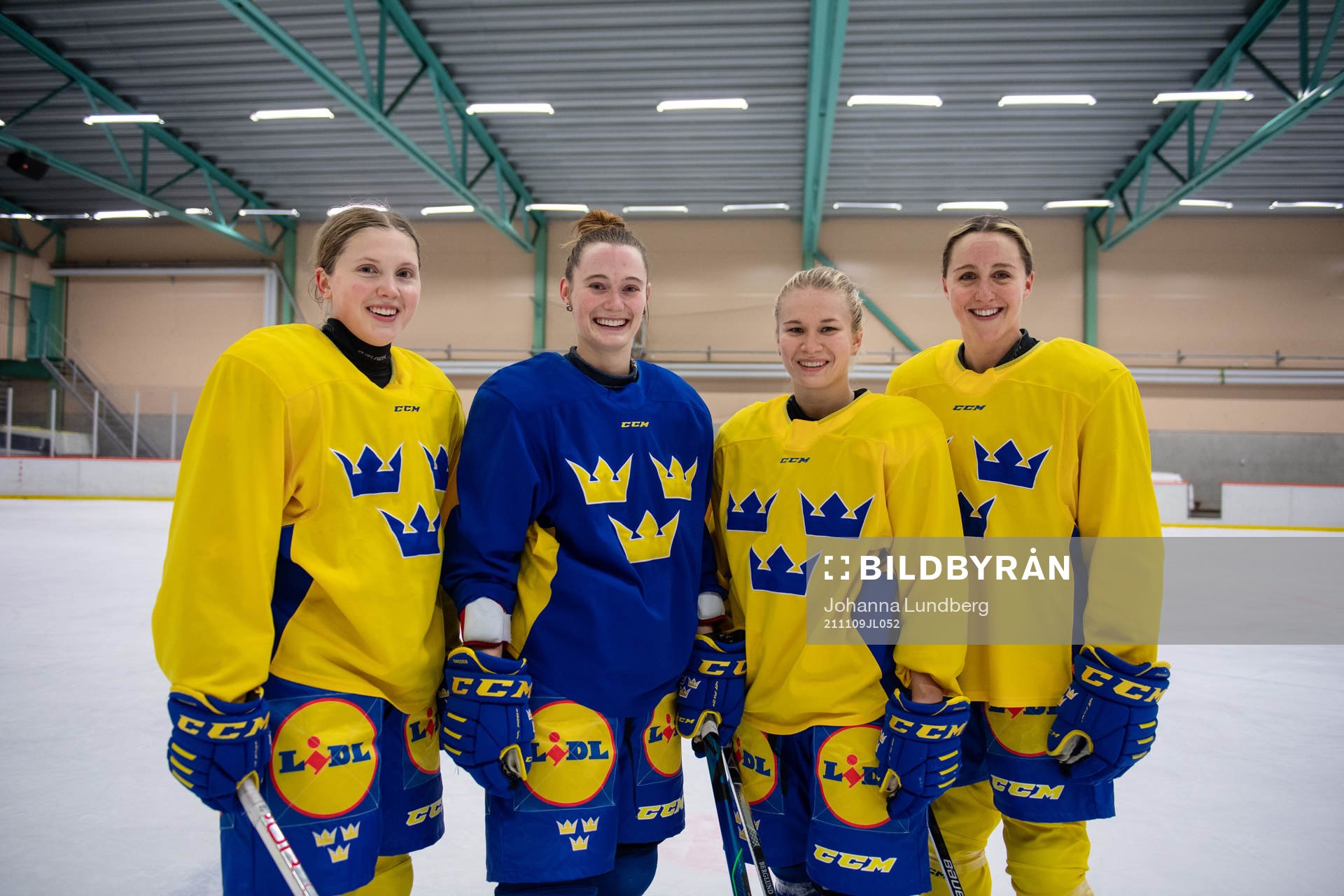 s Felizia Wikner-Zienkiewicz, Linnea Andersson, Ebba