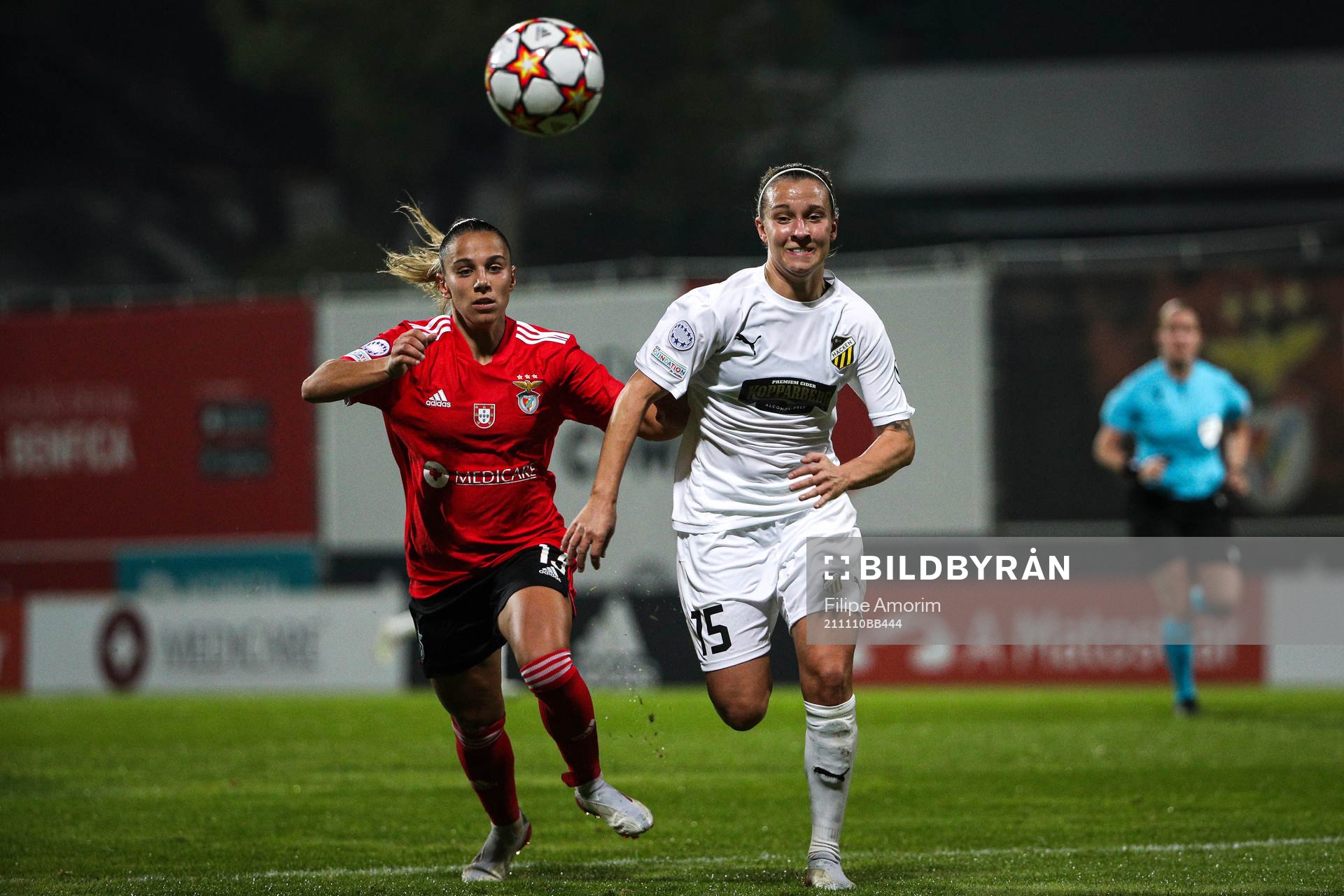 Lúcia Alves of Benfica and Julia Zigiotti Olme of Häcken