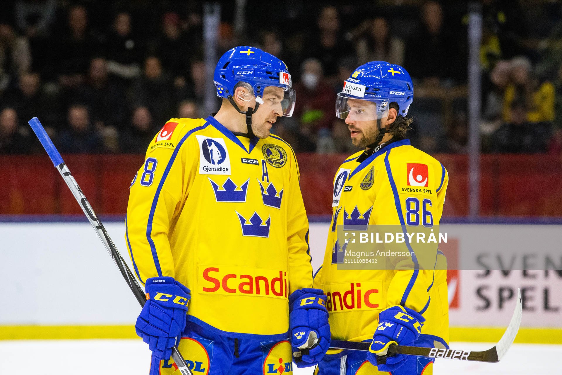 Sveriges Anton Lander och Mathias Bromé