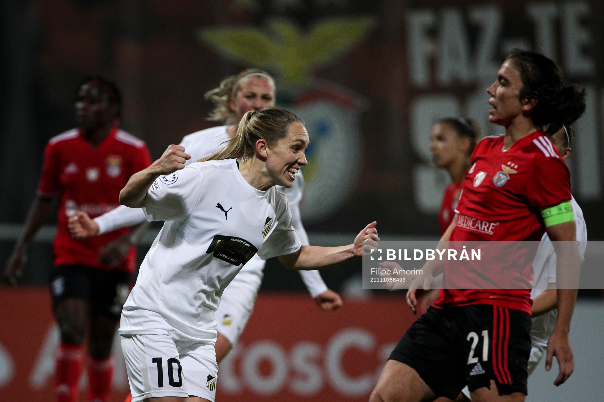 Elin Rubensson of Häcken celebrates the 0-1 goal