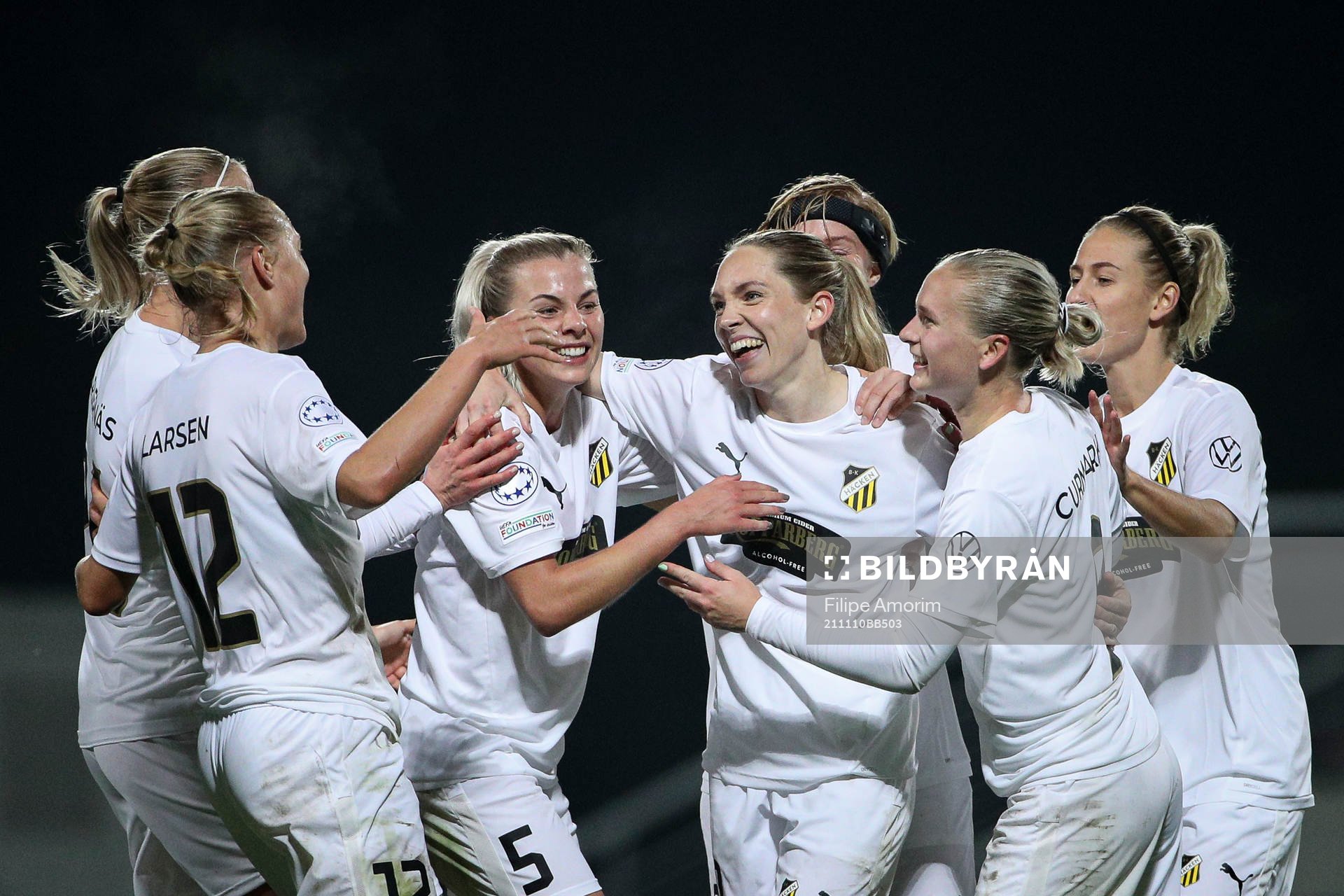 Elin Rubensson of Häcken celebrates the 0-1 goal