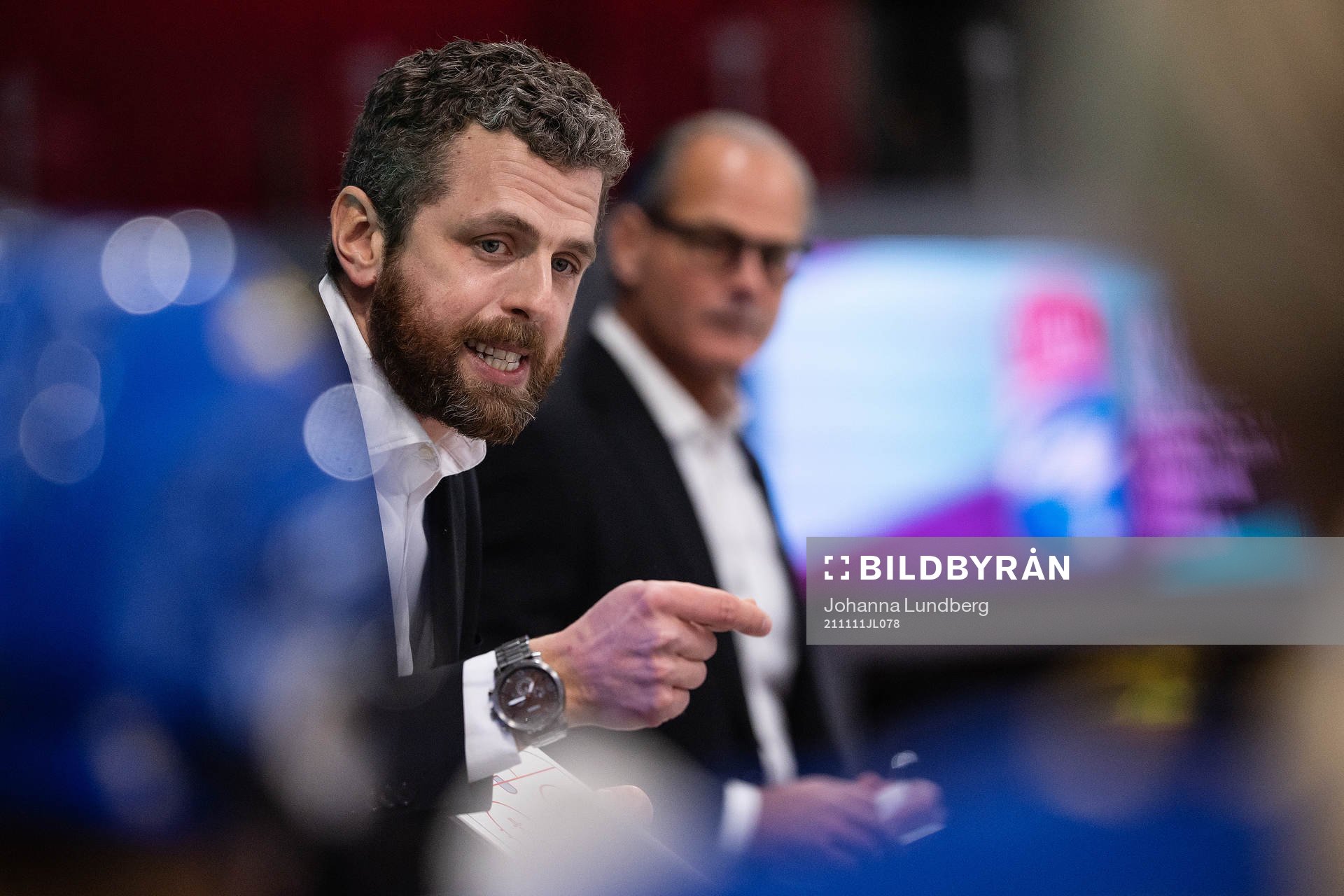 head coach Ulf Lundberg of Sweden