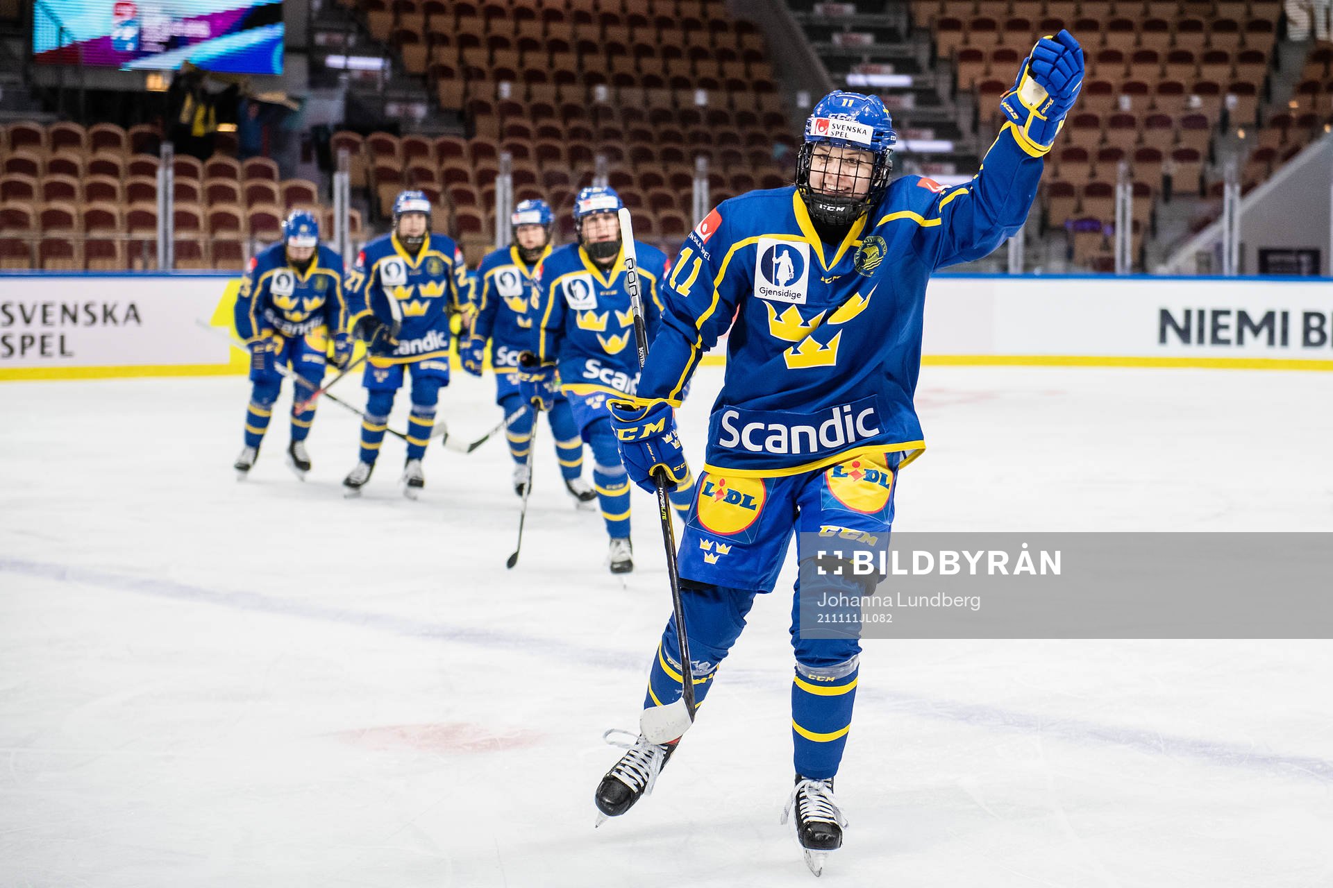Josefin Bouveng of Sweden celebrates