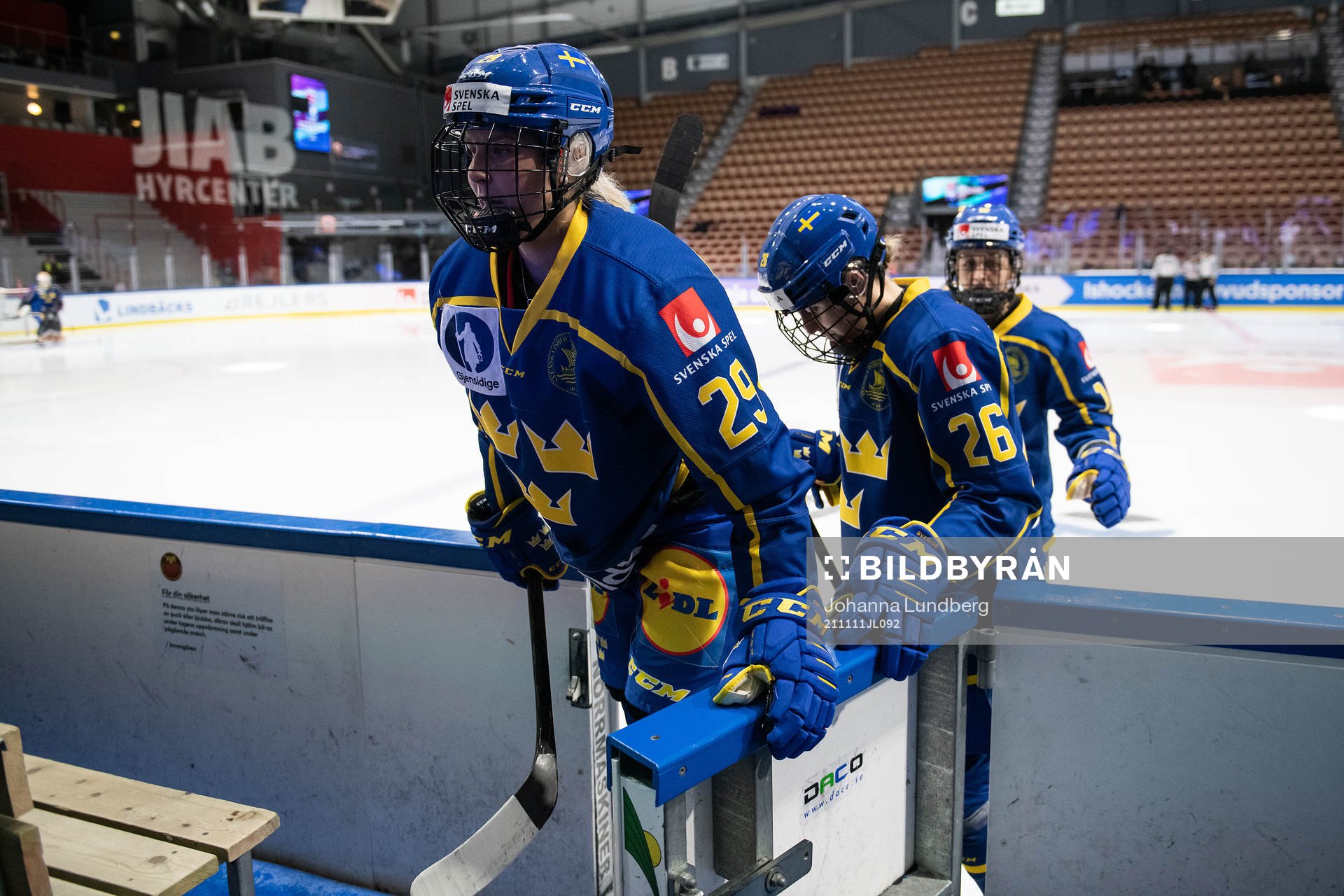 Olivia Carlsson and Hanna Olsson of Sweden