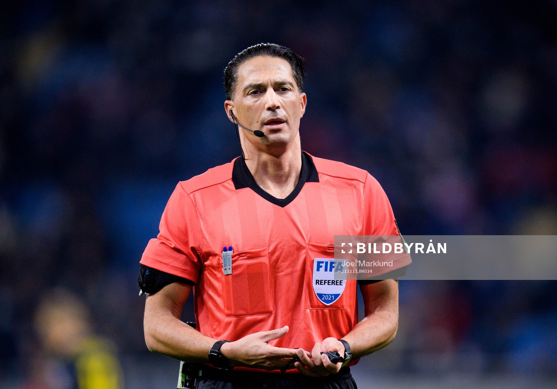 Referee Serdar Gözübüyük