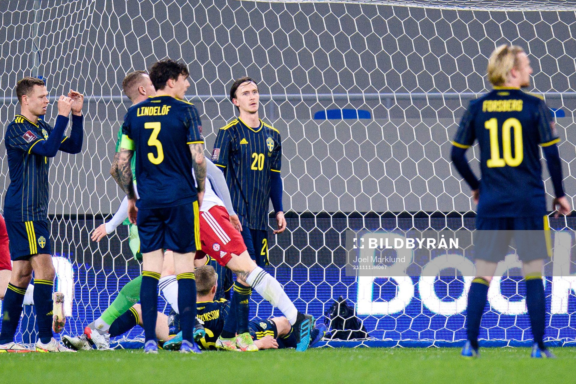 Viktor Claesson , goalkeeper Robin Olsen , Victor Nilsson